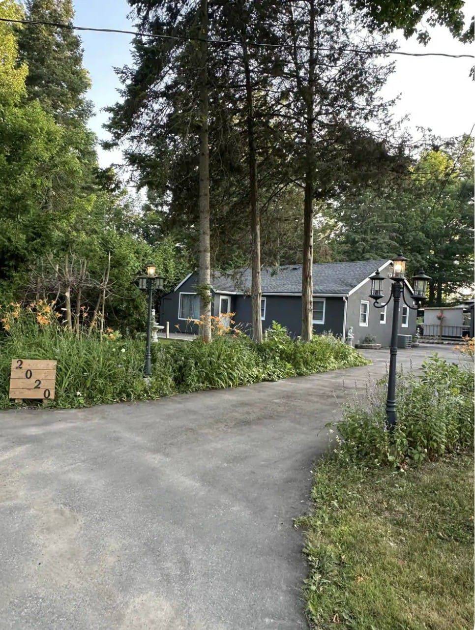 Innisfil, ON L9S 1Y2,2020 Kate AVE