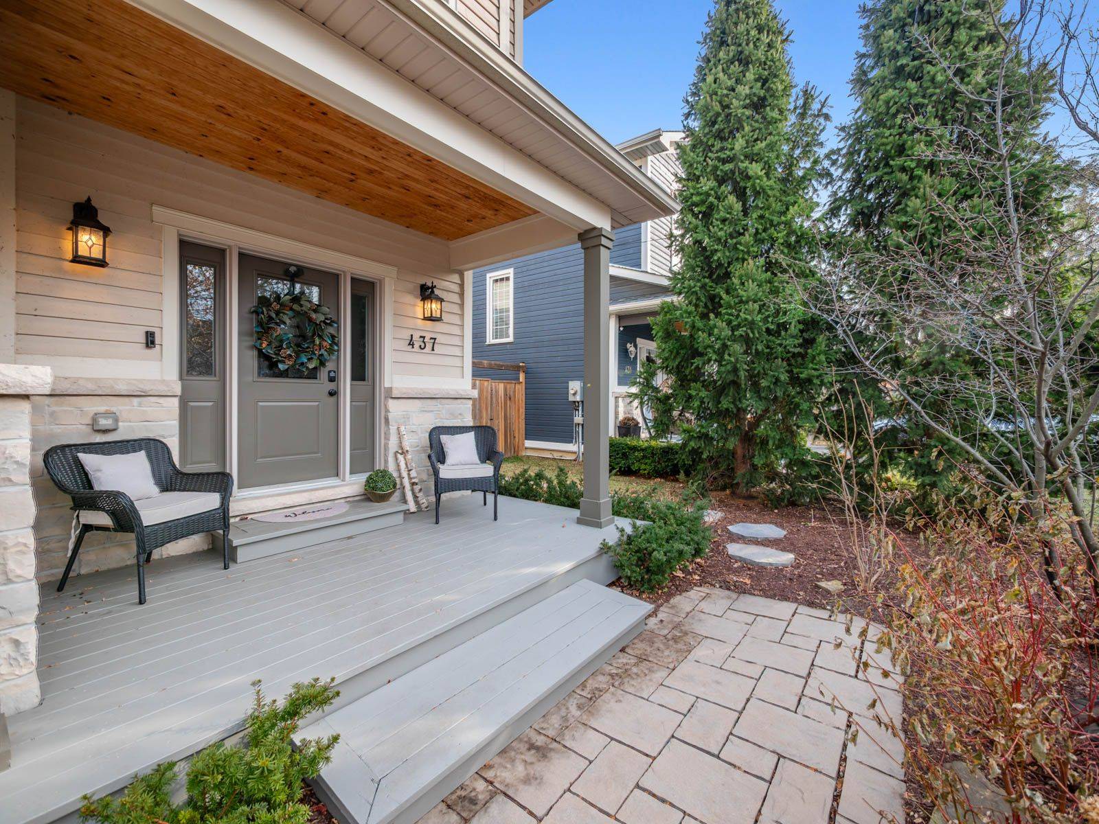 Oakville, ON L6J 3J5,437 Inglehart ST N