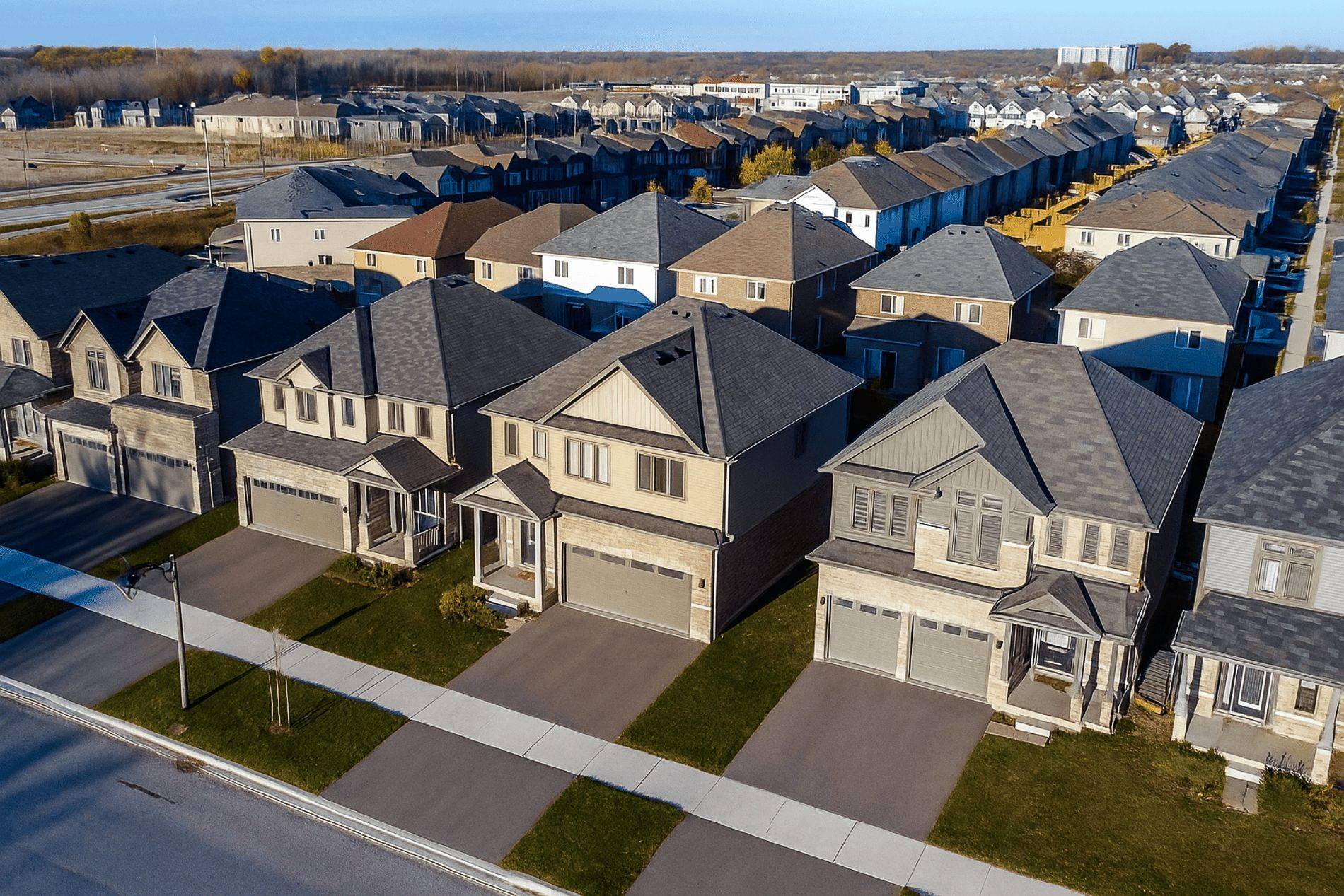 Brantford, ON N3T 0T1,466 Blackburn DR