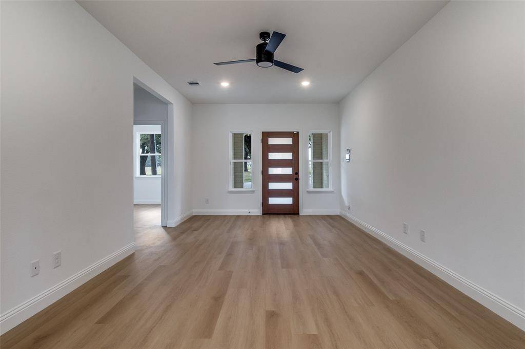 Dallas, TX 75215,5814 Carlton Garrett Street