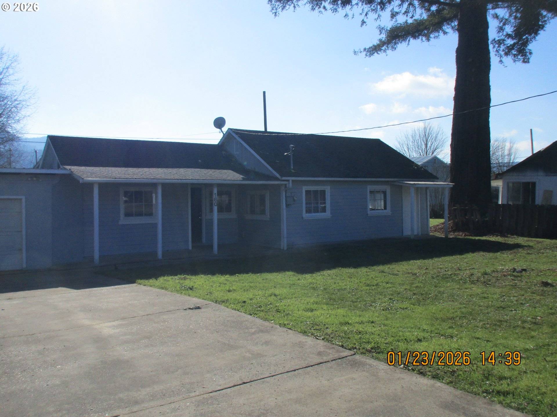 Sutherlin, OR 97479,180 E SECOND AVE