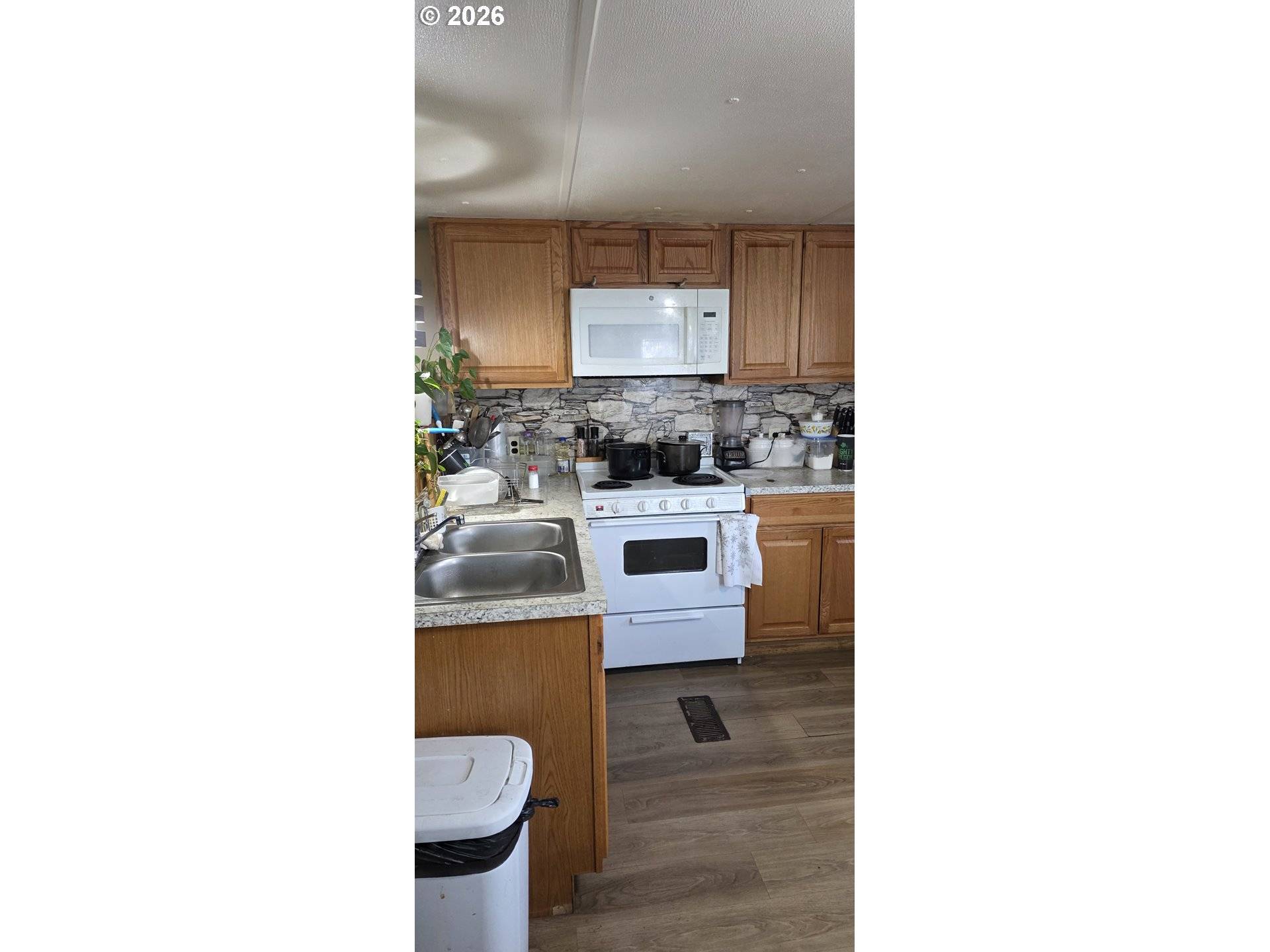 Springfield, OR 97478,5335 Main #154