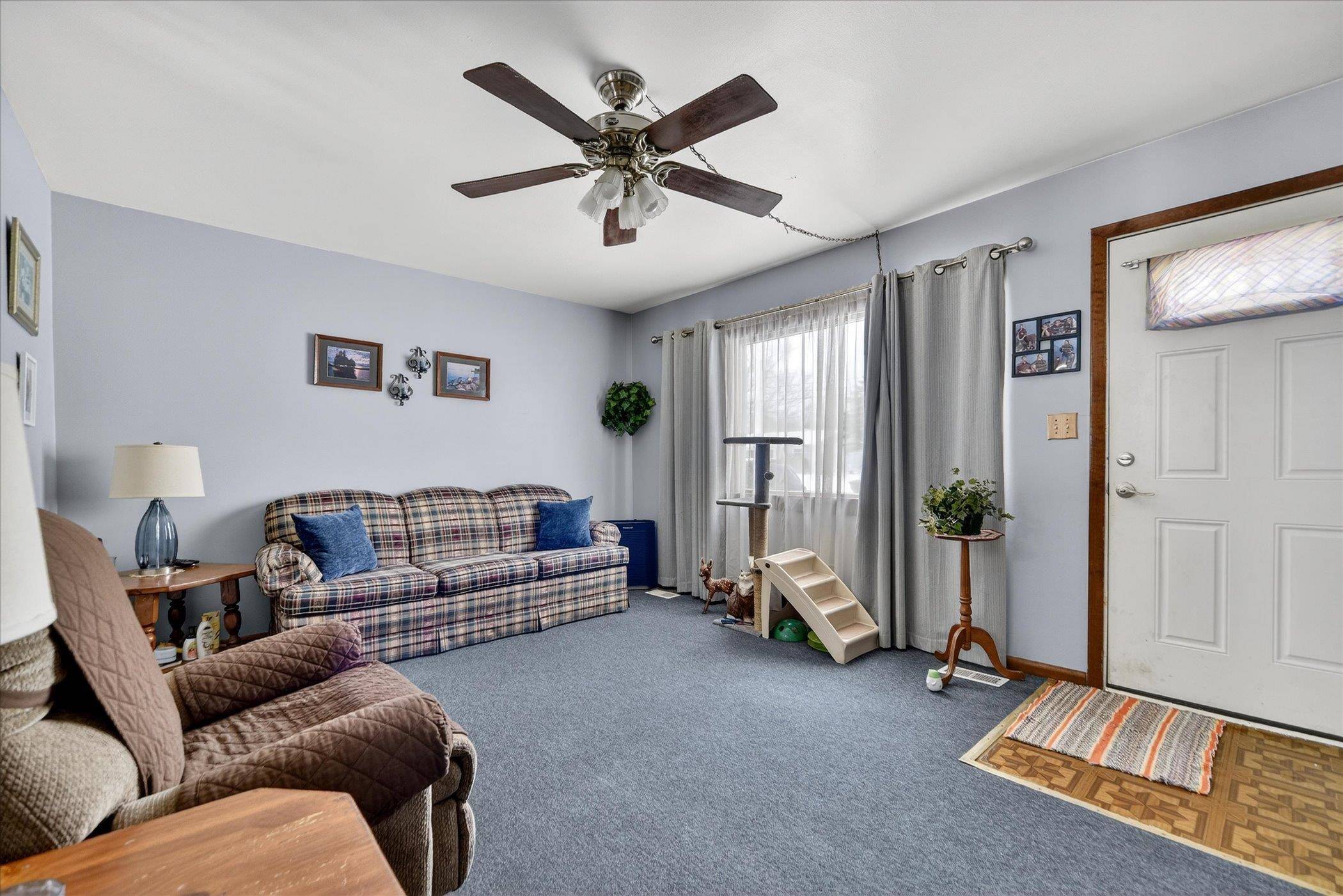 Vernon, MI 48476,211 N Maple ST