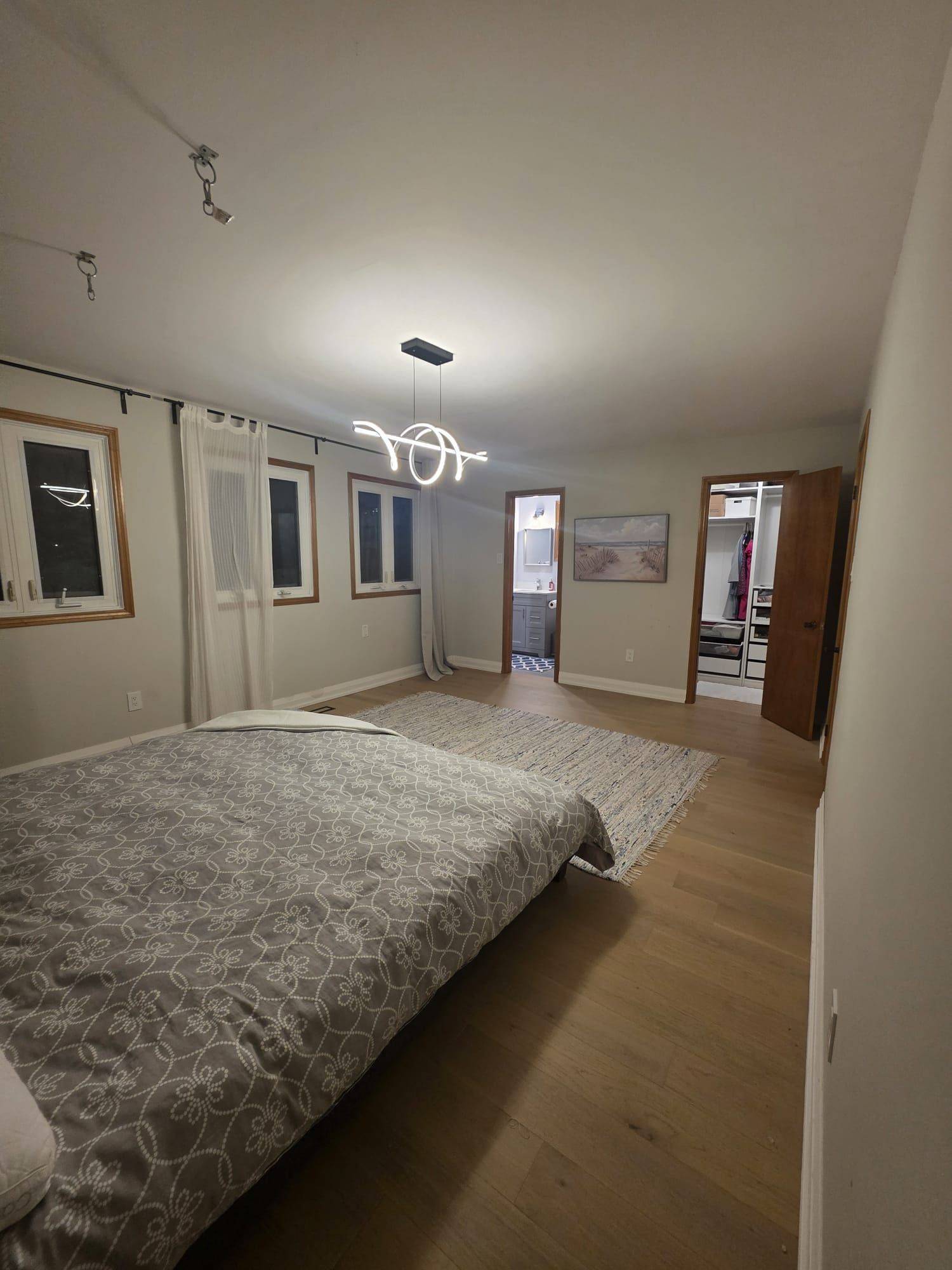 Mississauga, ON L4W 3M9,1229 Underwood DR