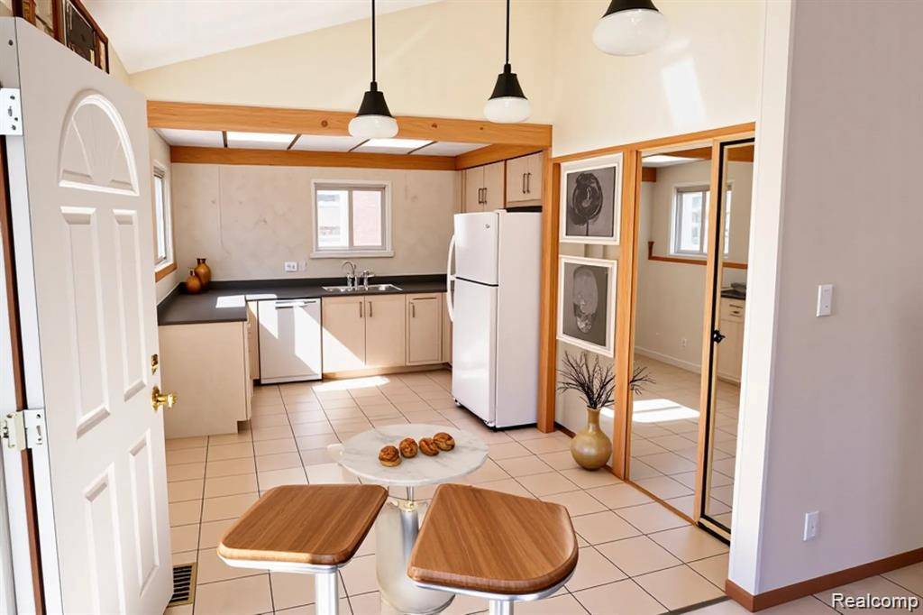 Warren, MI 48092,4519 Reader DR