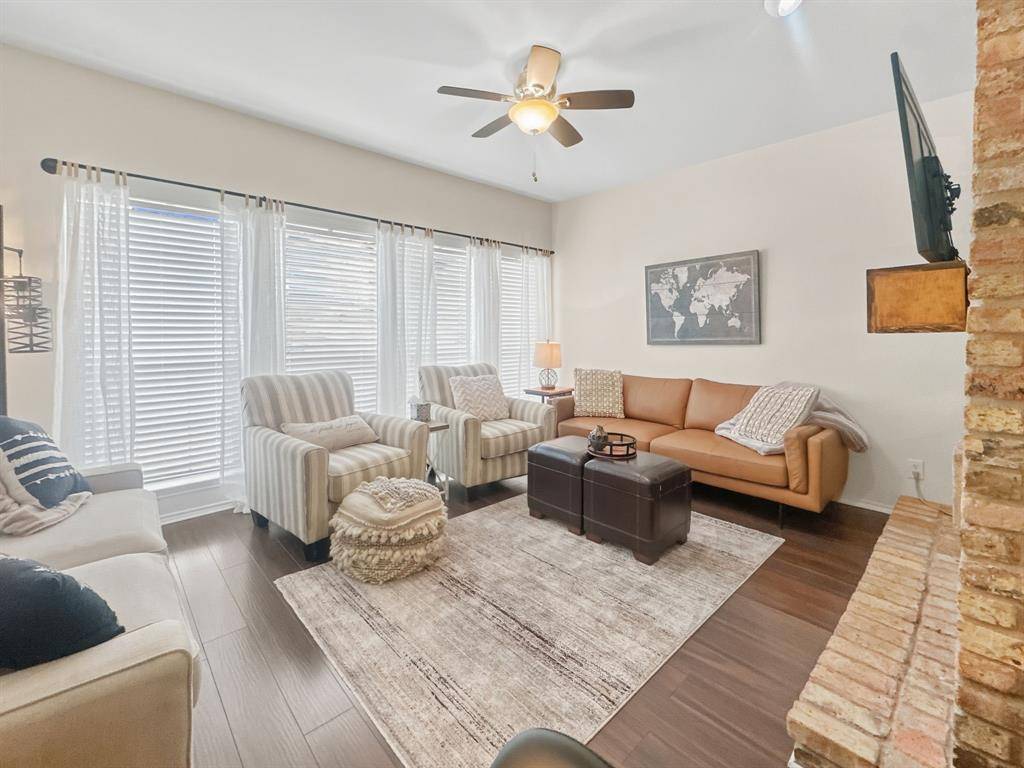 Dallas, TX 75248,15151 Berry Trail #601