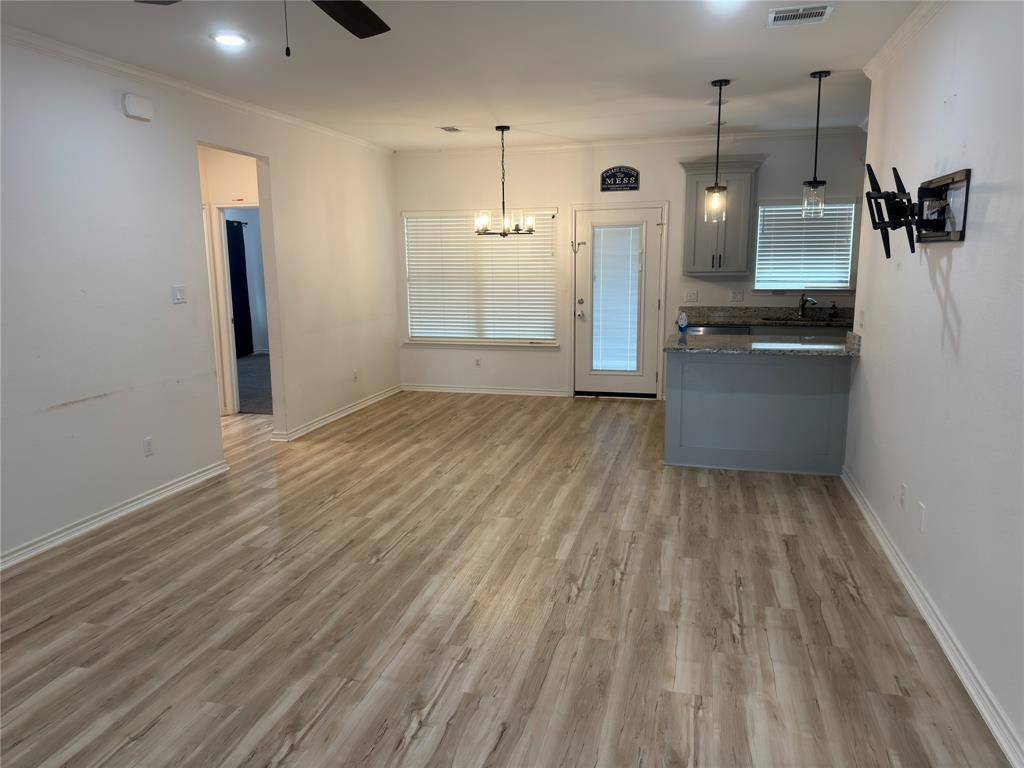 Mcgregor, TX 76657,201 E 6th Street