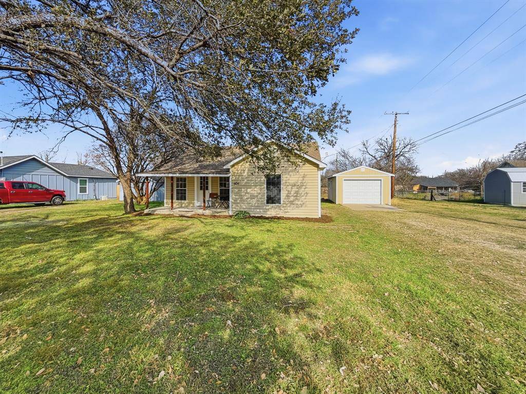 Hubbard, TX 76648,604 N Pecan Avenue