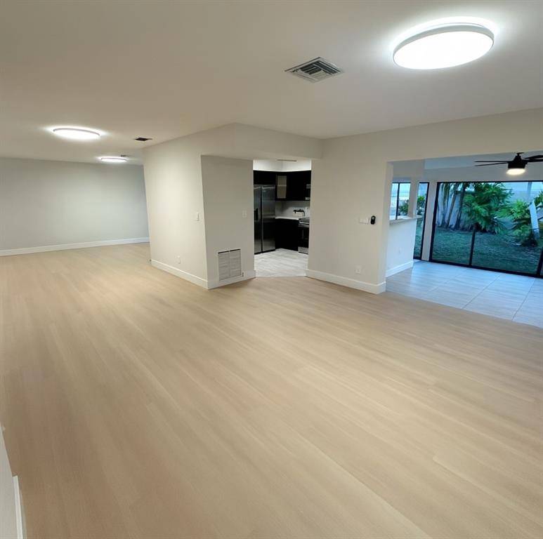 Hollywood, FL 33021,5042 Sheridan St #2