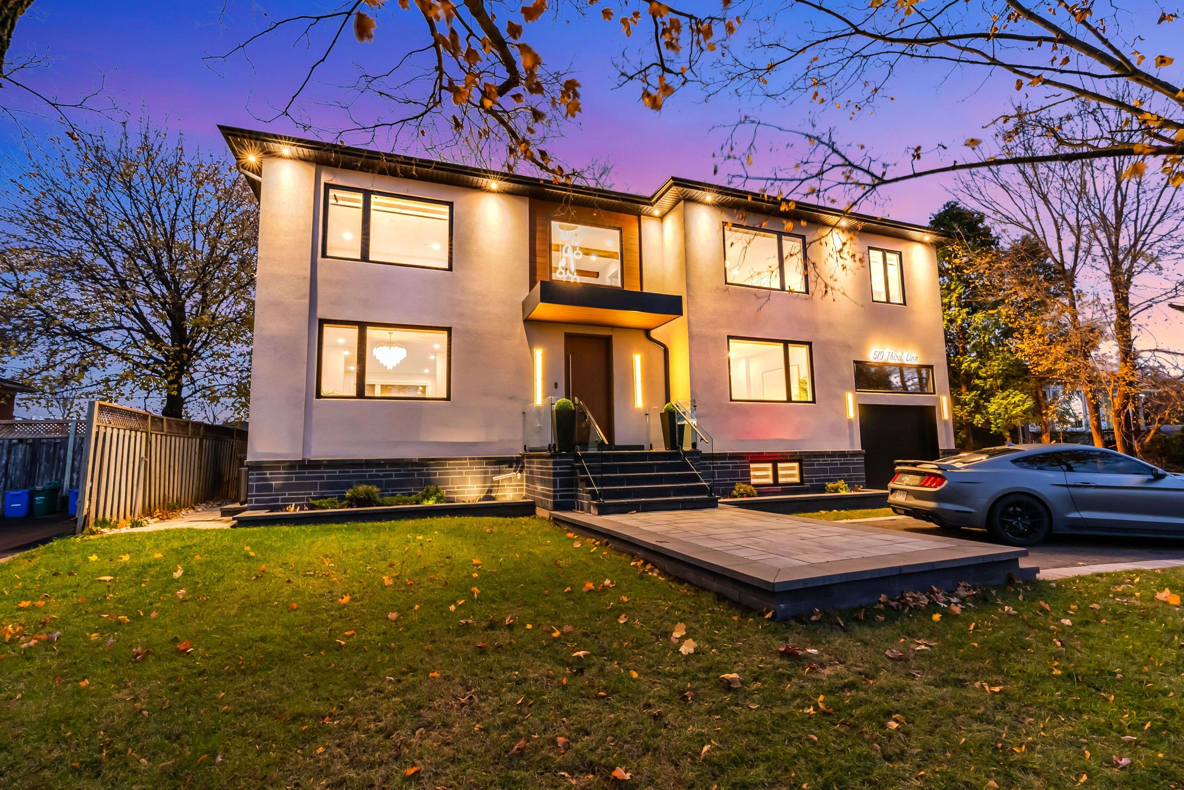 Oakville, ON L6L 4A8,519 Third Line