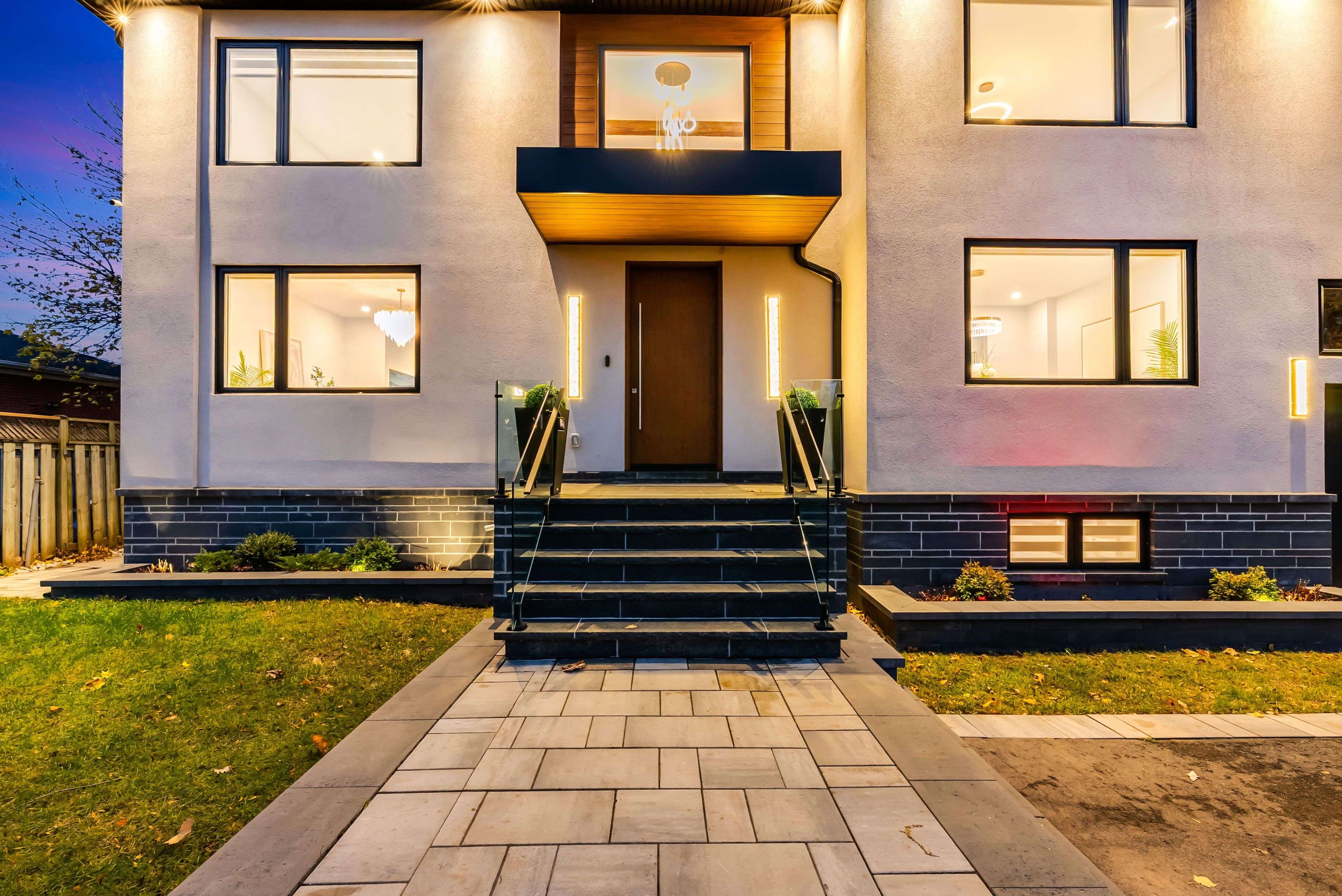 Oakville, ON L6L 4A8,519 Third Line