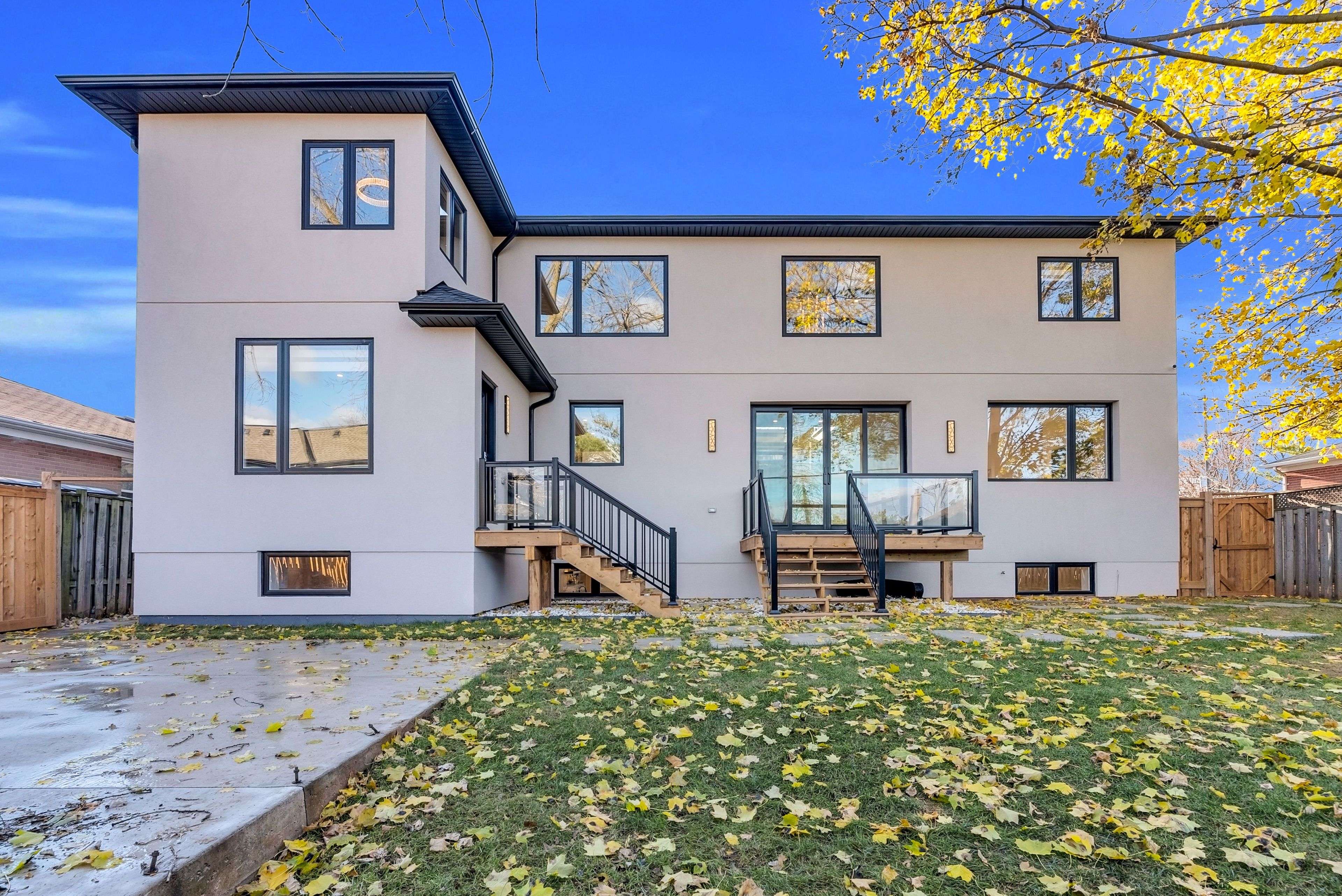 Oakville, ON L6L 4A8,519 Third Line