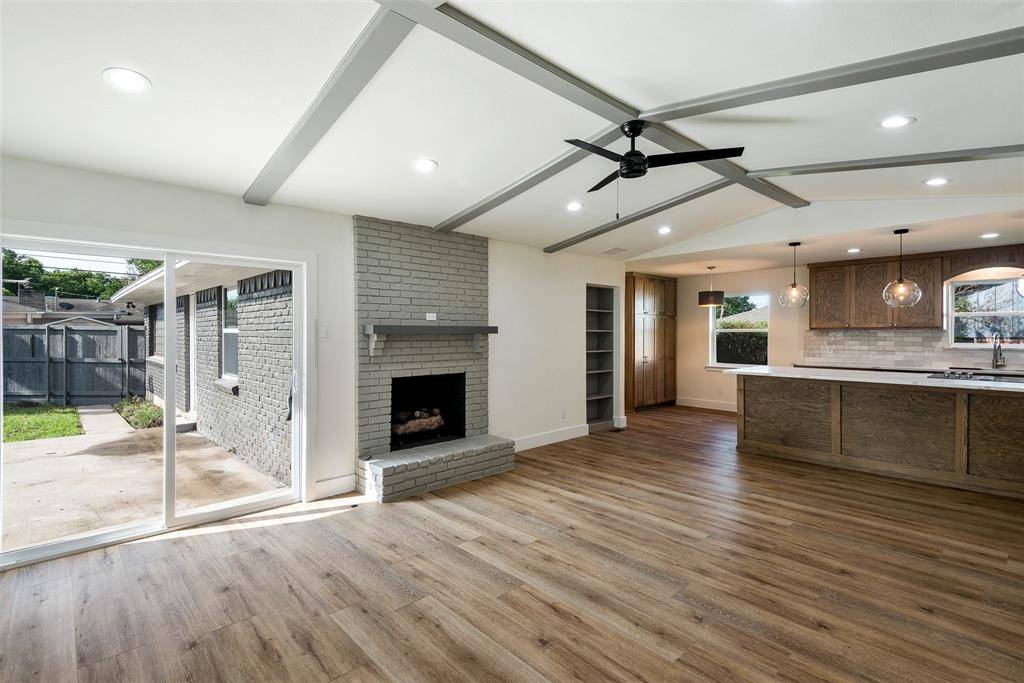 Dallas, TX 75240,13880 Far Hills Lane