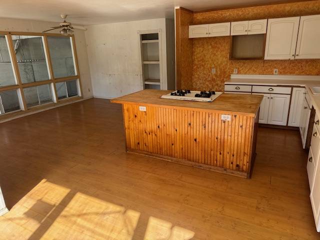 Kailua Kona, HI 96740,75-221 ALOHA KONA DR