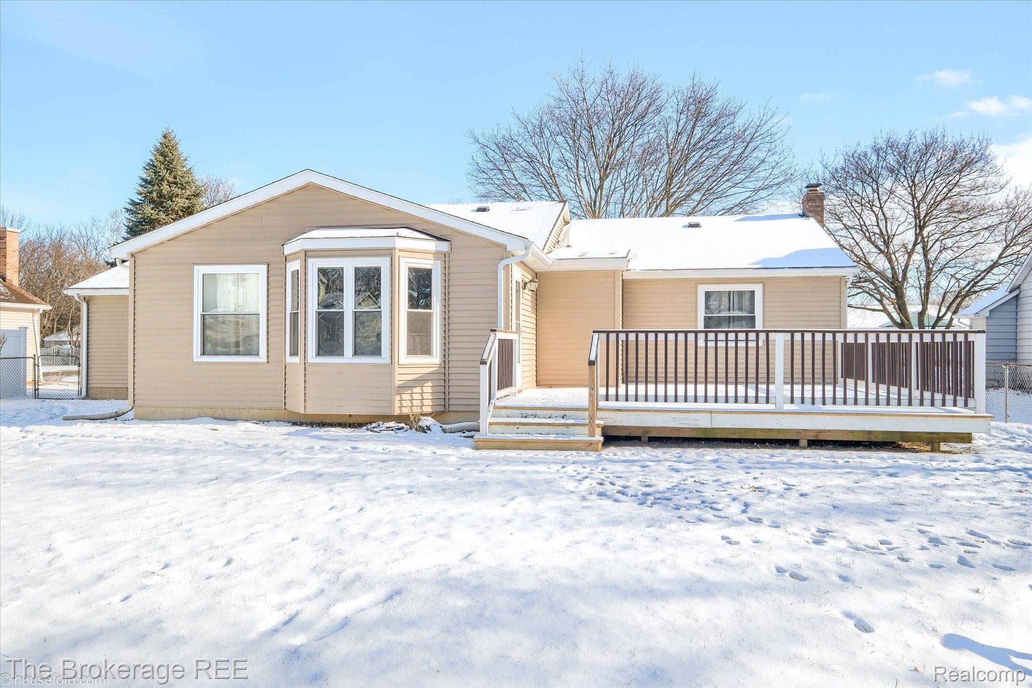 Flushing, MI 48433,317 Oakwood DR