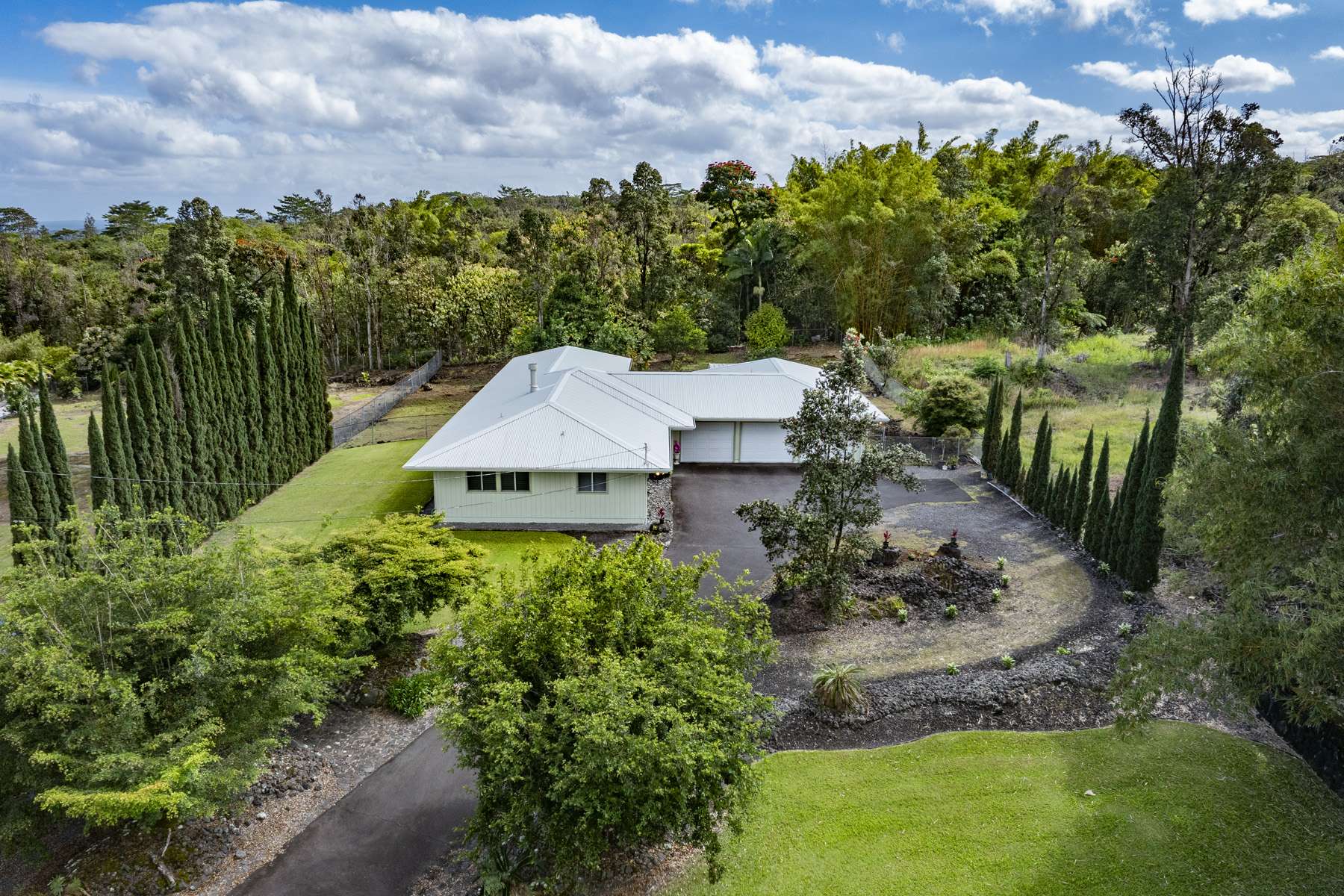 Hilo, HI 96720,1457 MELE MANU ST