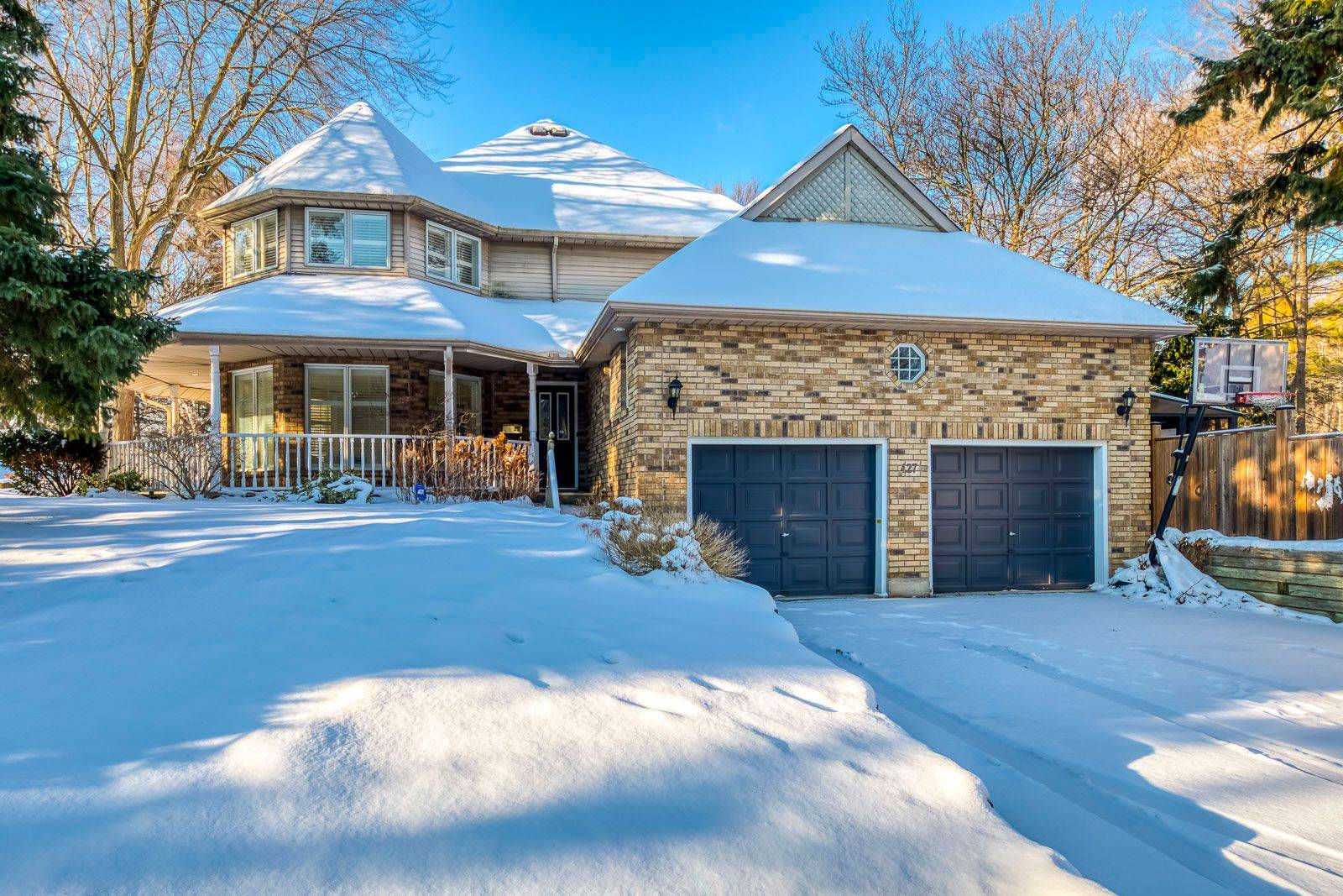 Oakville, ON L6V 4N1,427 CAIRNCROFT RD