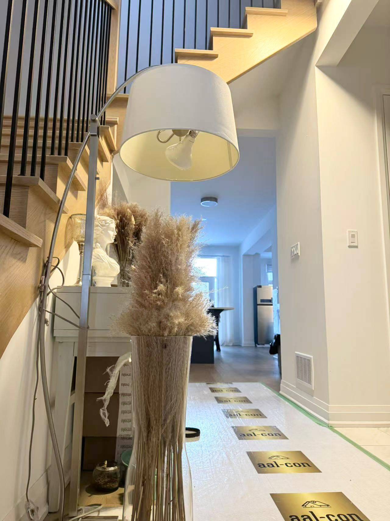 Oakville, ON L6H 7W8,3036 William Cutmore BLVD #RM1