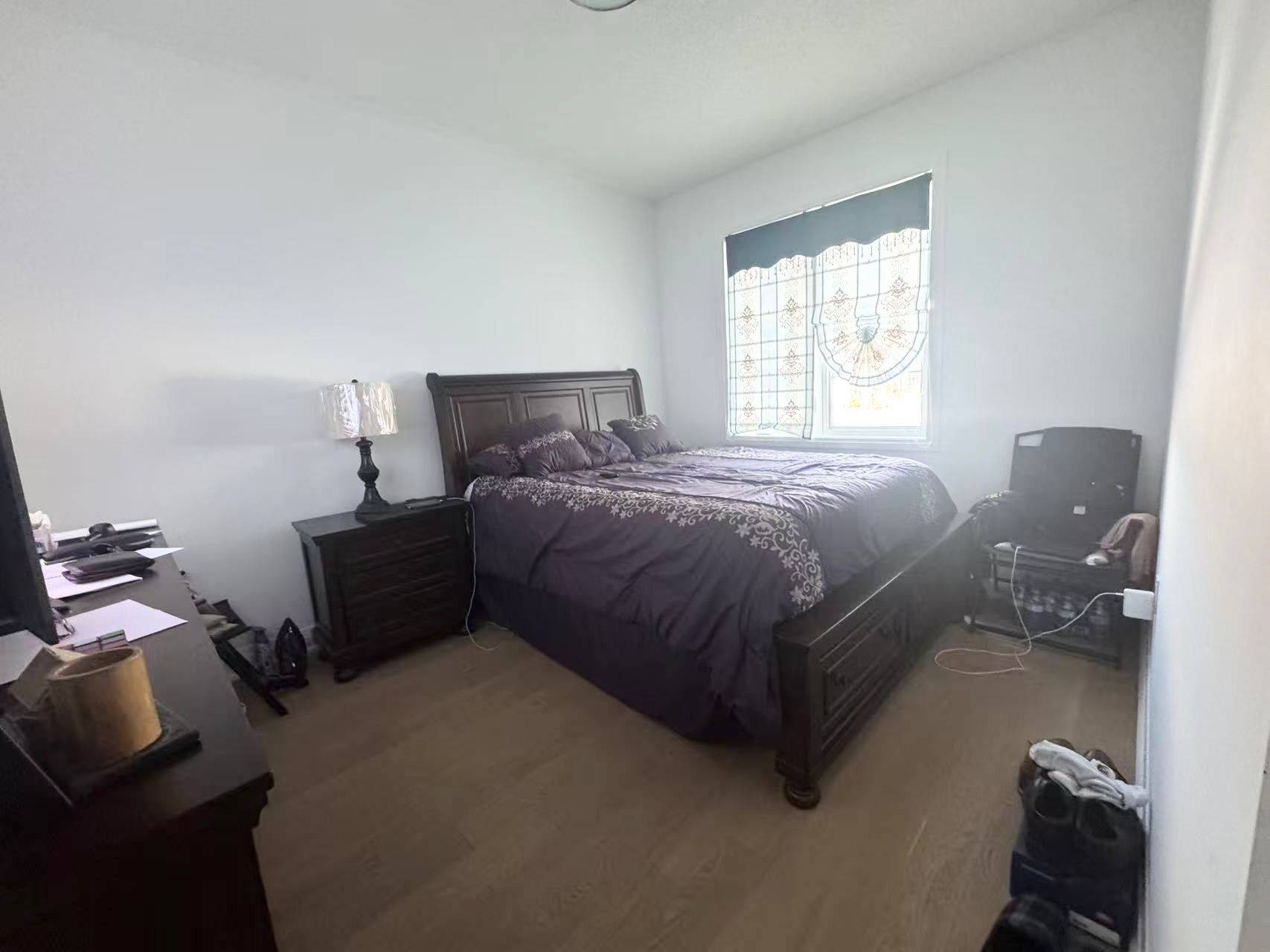 Oakville, ON L6H 7W8,3036 William Cutmore BLVD #RM1