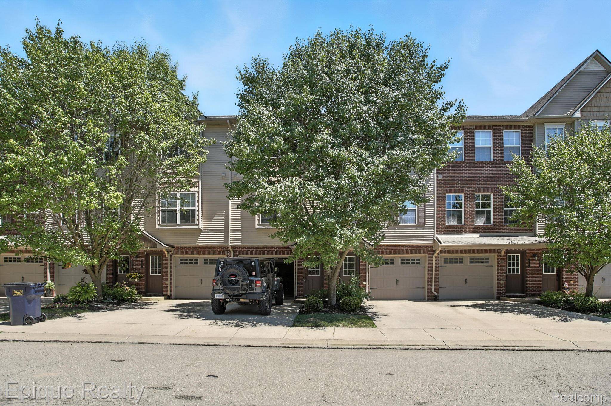 Howell, MI 48855,2206 Knotty Pine TRL