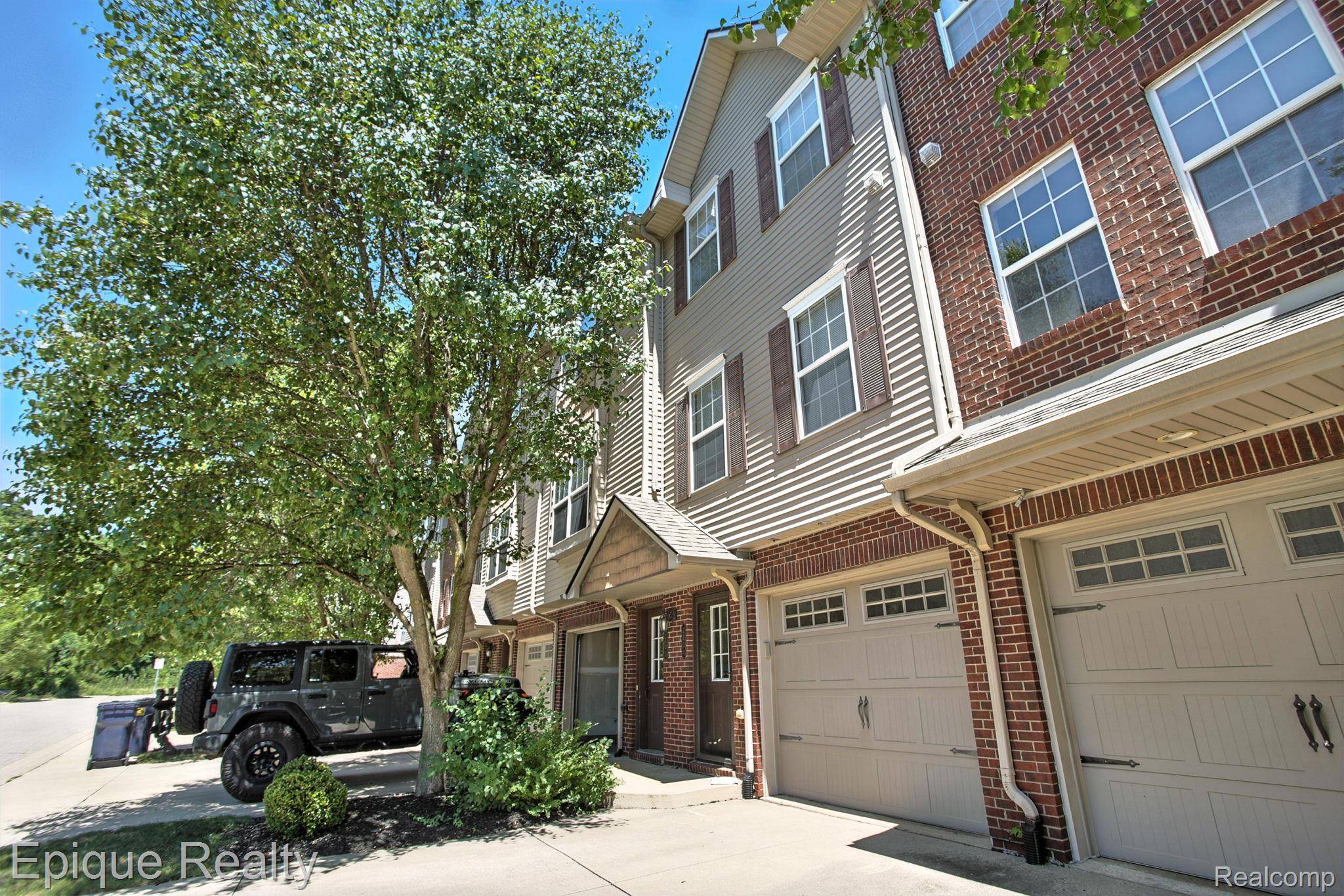 Howell, MI 48855,2206 Knotty Pine TRL