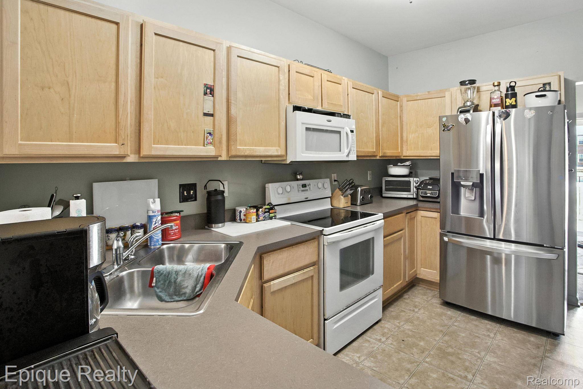 Howell, MI 48855,2206 Knotty Pine TRL