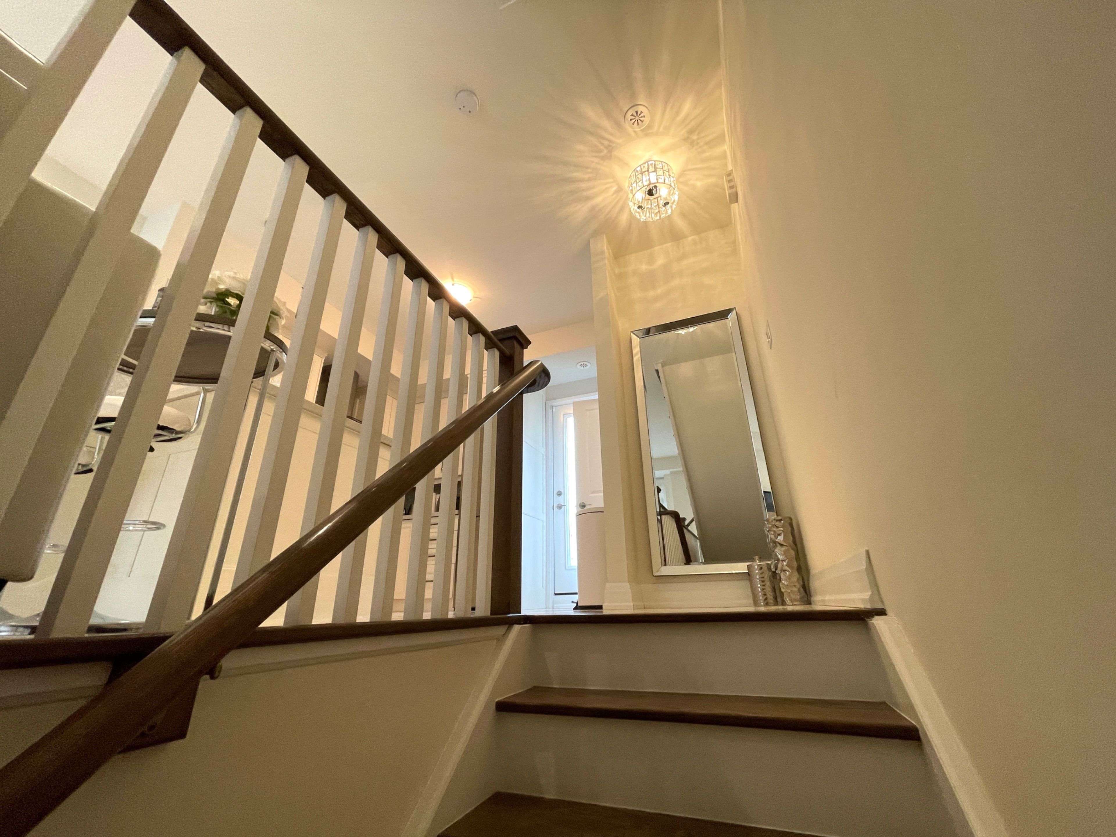 Mississauga, ON L5A 2X4,3077 Cawthra RD #12