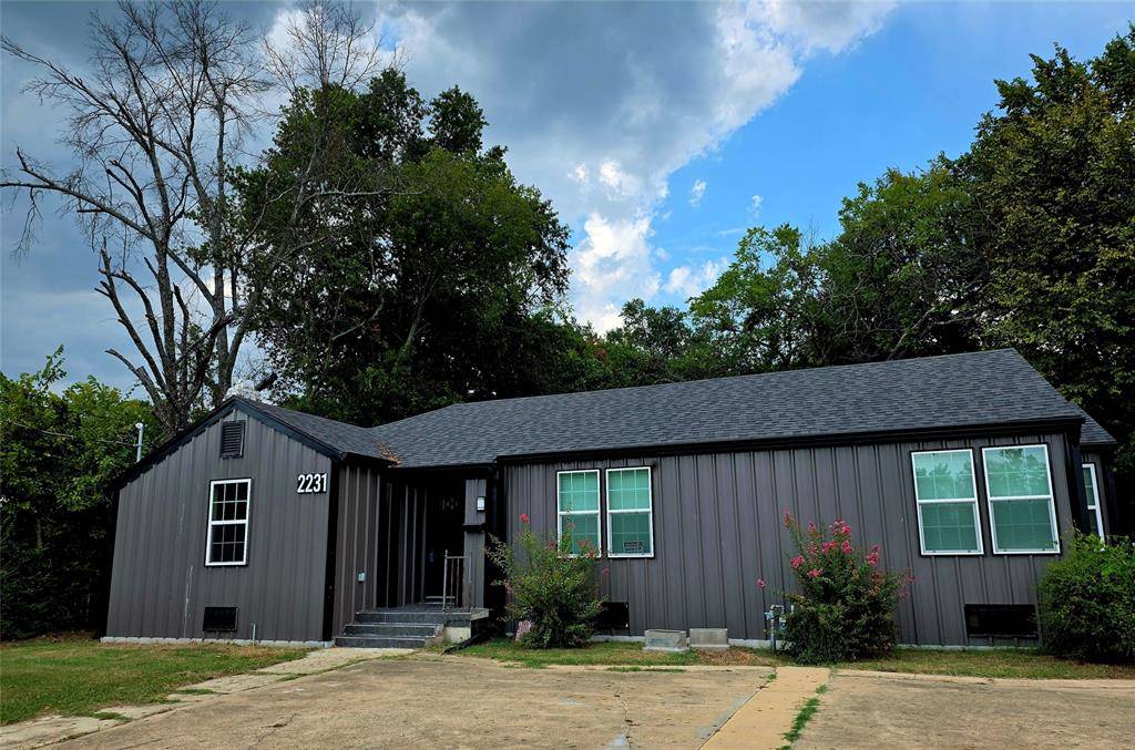 Paris, TX 75460,2231 CLARKSVILLE Street