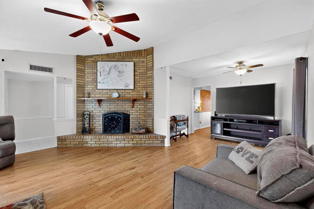 Mesquite, TX 75150,4324 Mesa View Drive