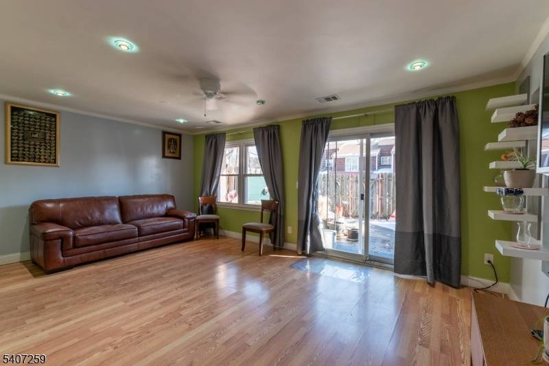 Plainfield City, NJ 07060,614-34 W 8Th St #15