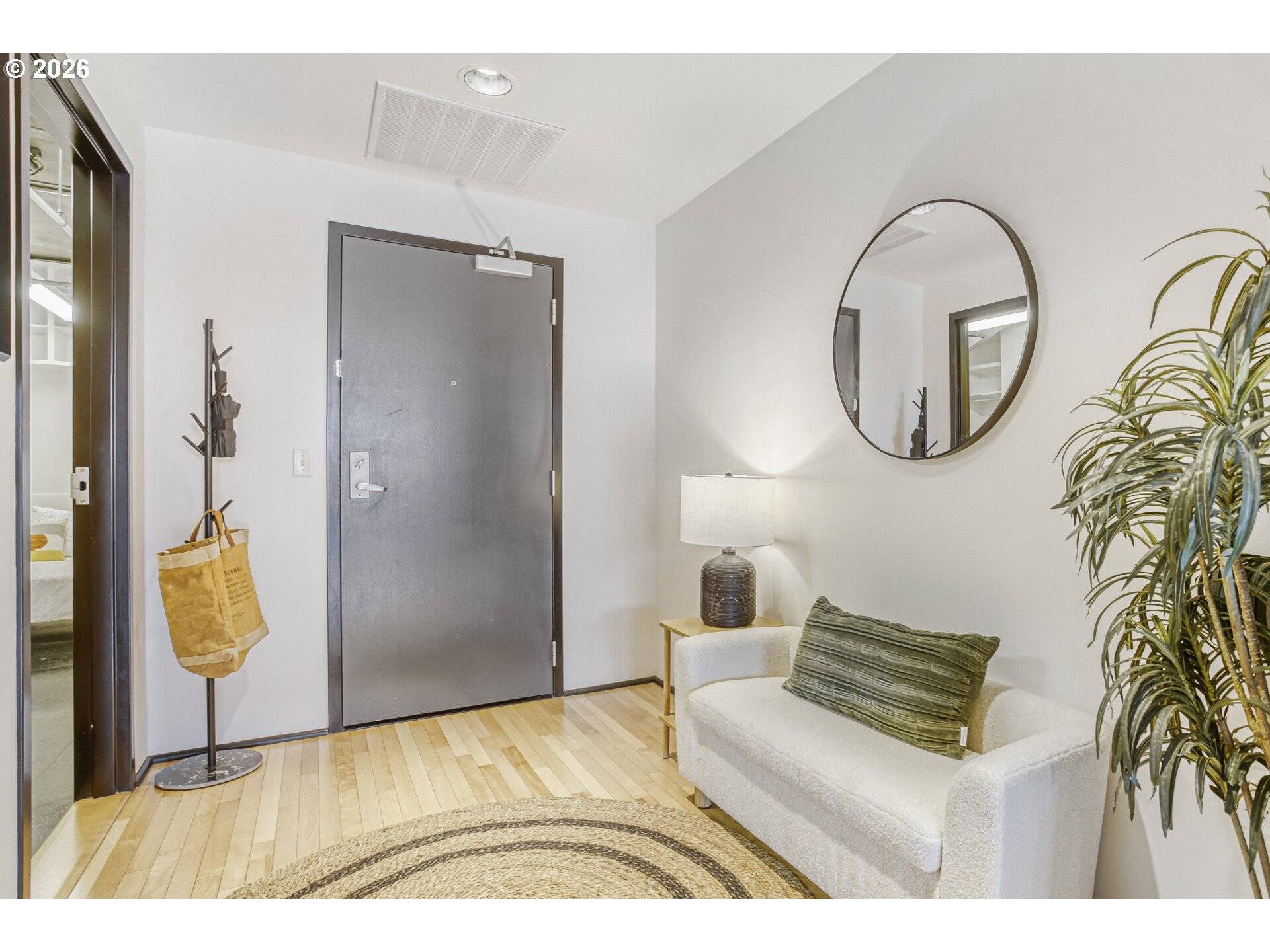 Portland, OR 97209,1410 NW KEARNEY ST #909