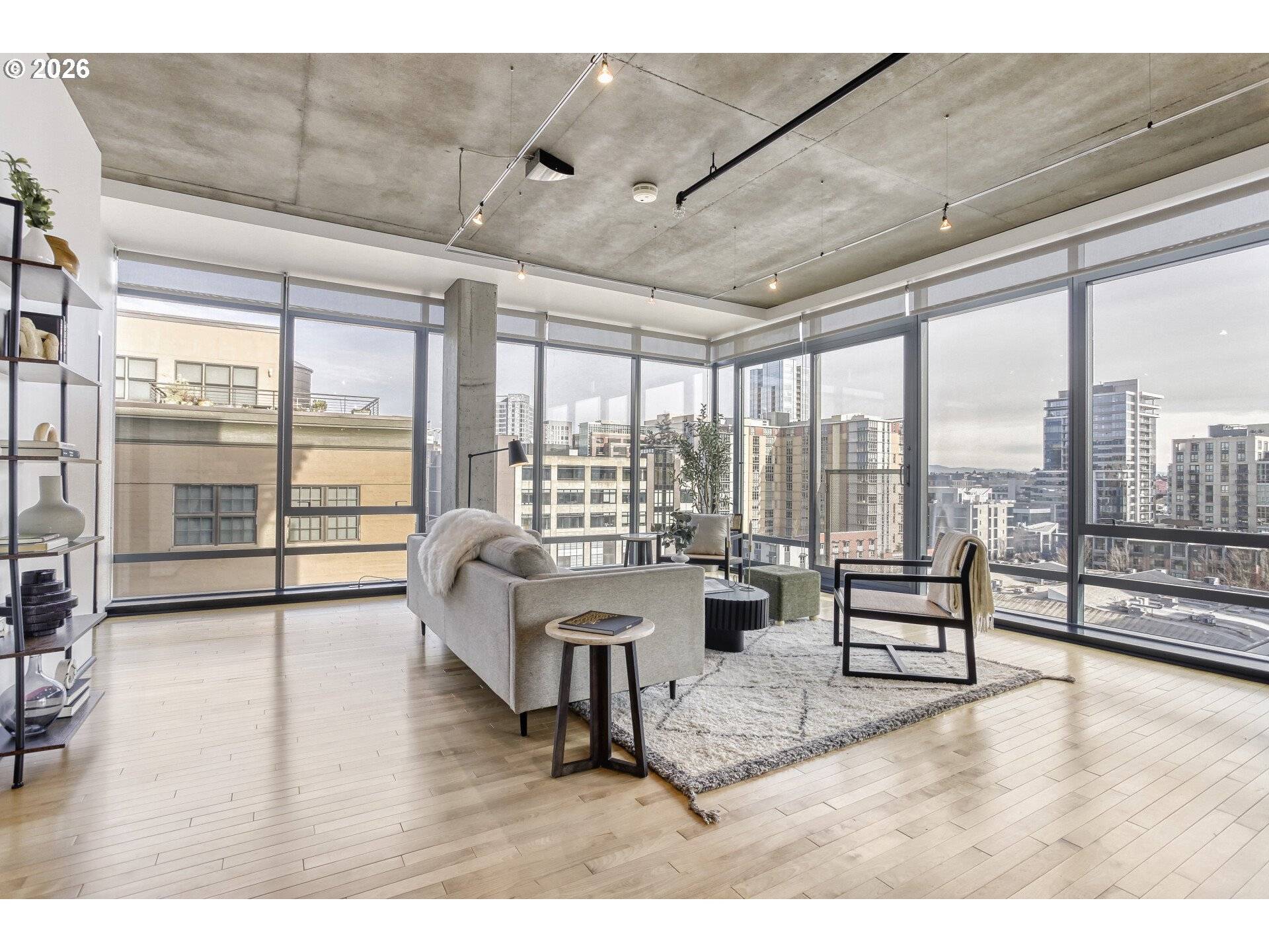 Portland, OR 97209,1410 NW KEARNEY ST #909