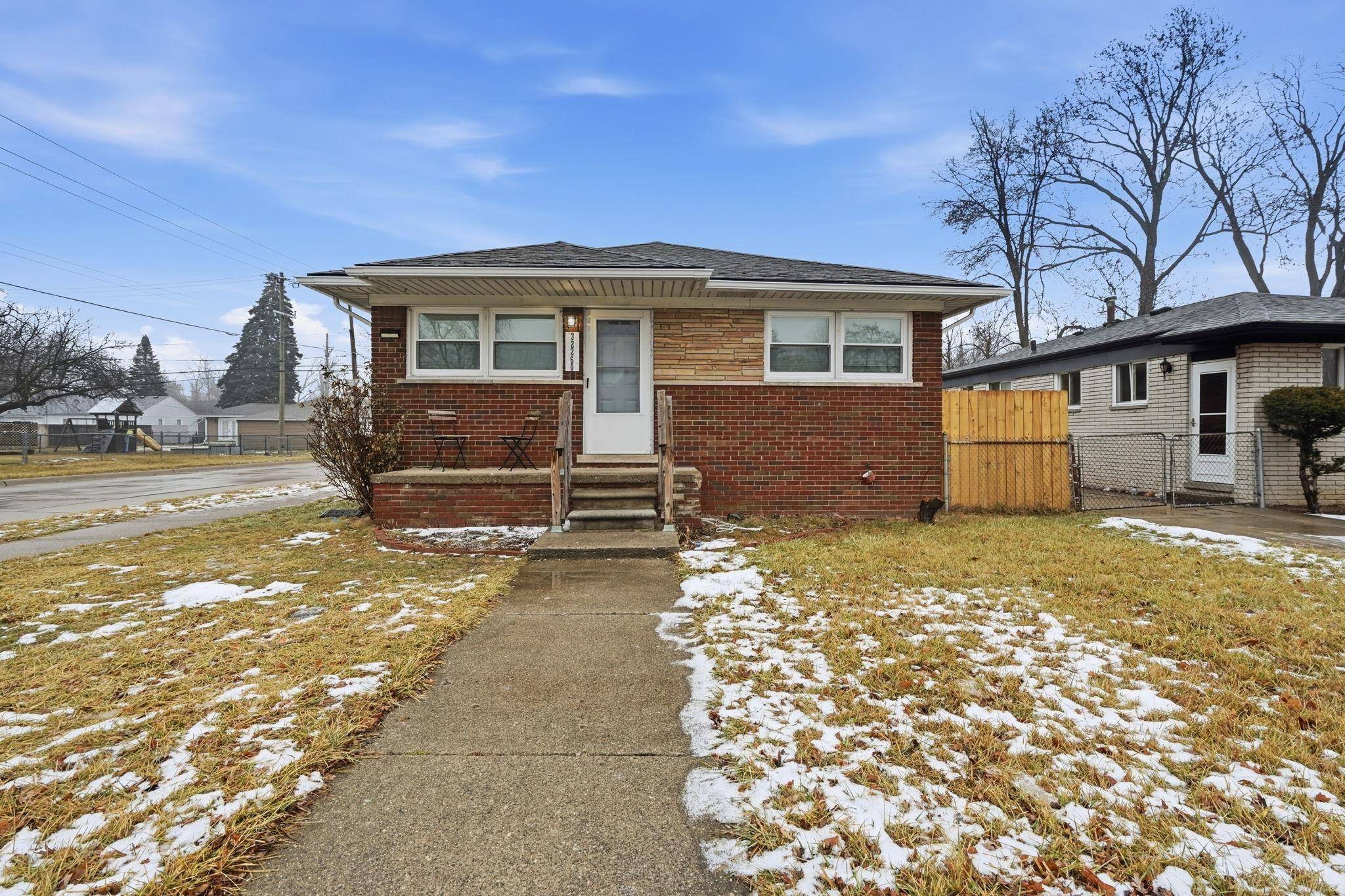 Warren, MI 48093,32260 Linderman AVE