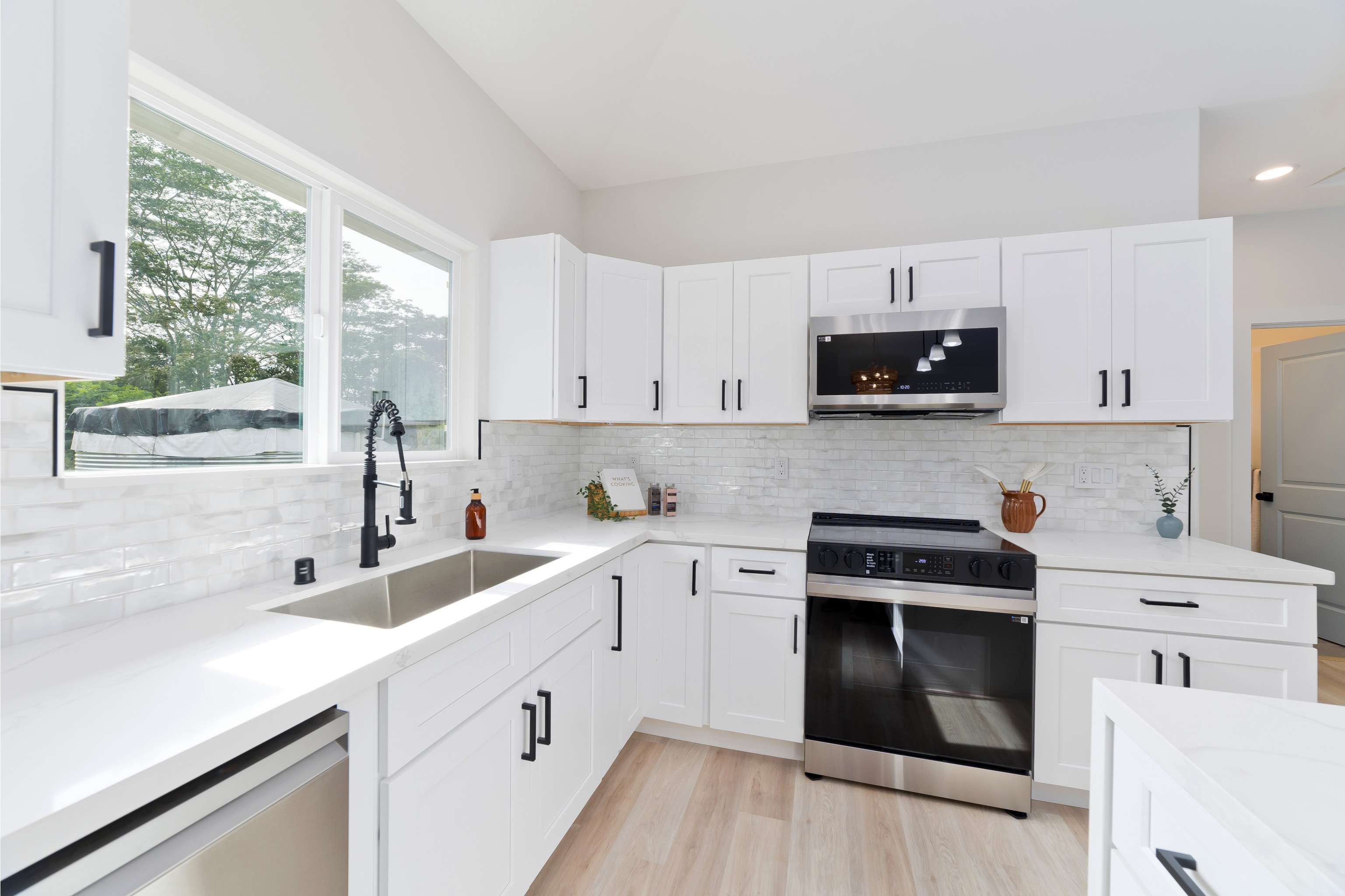 Keaau, HI 96749,15-1926 10TH AVE