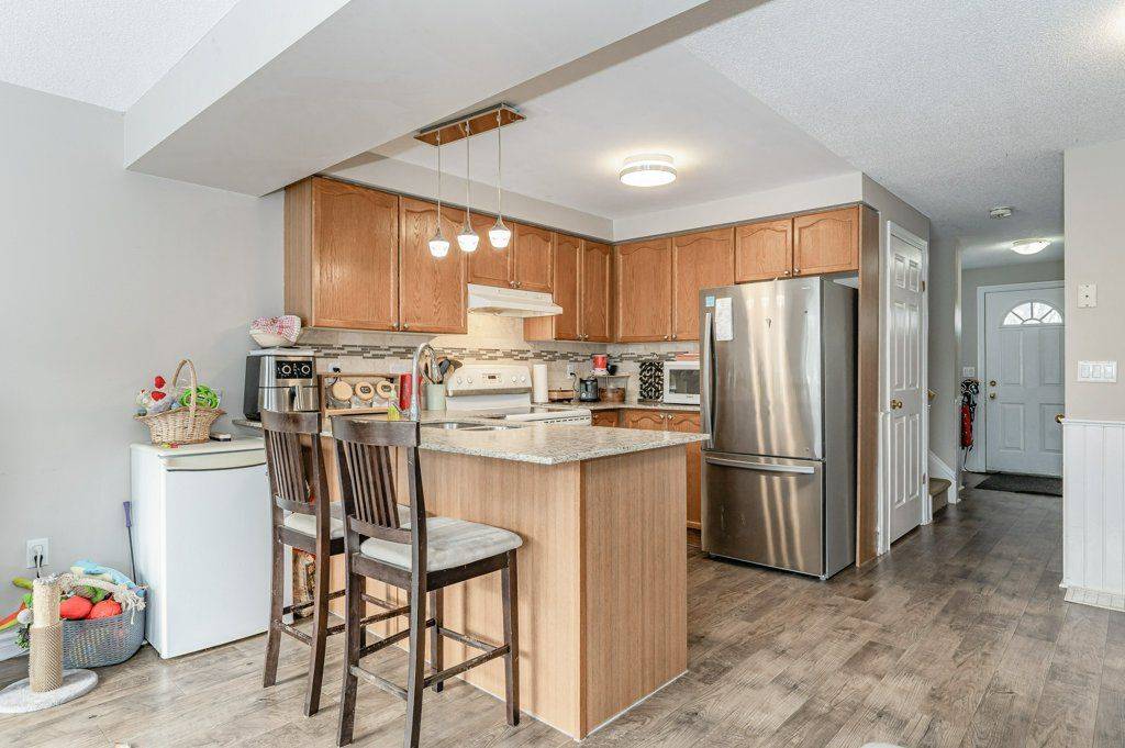 Guelph, ON N1G 4Z5,813 Edinburgh RD S