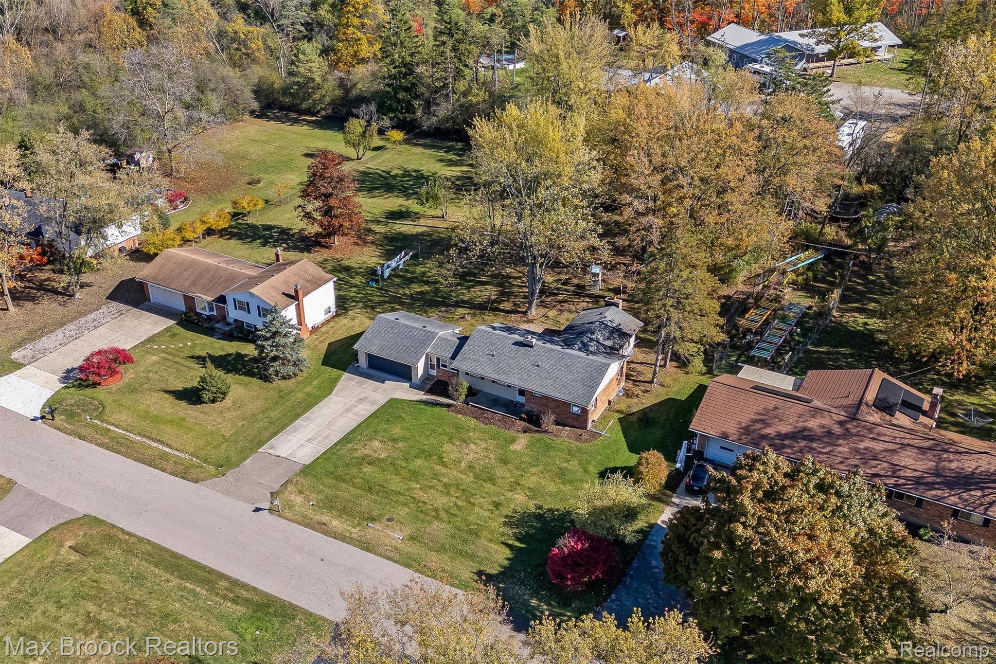 Farmington Hills, MI 48336,22534 Karen CT