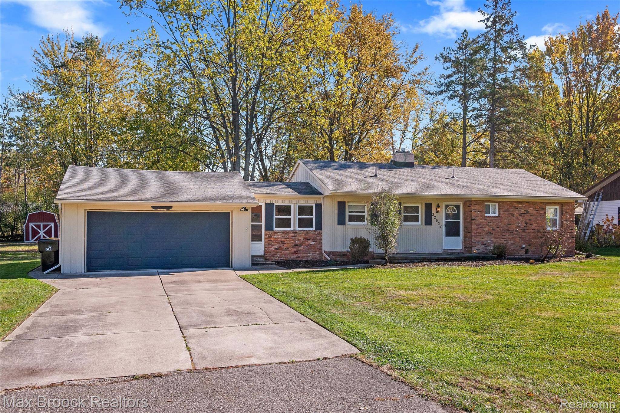 Farmington Hills, MI 48336,22534 Karen CT