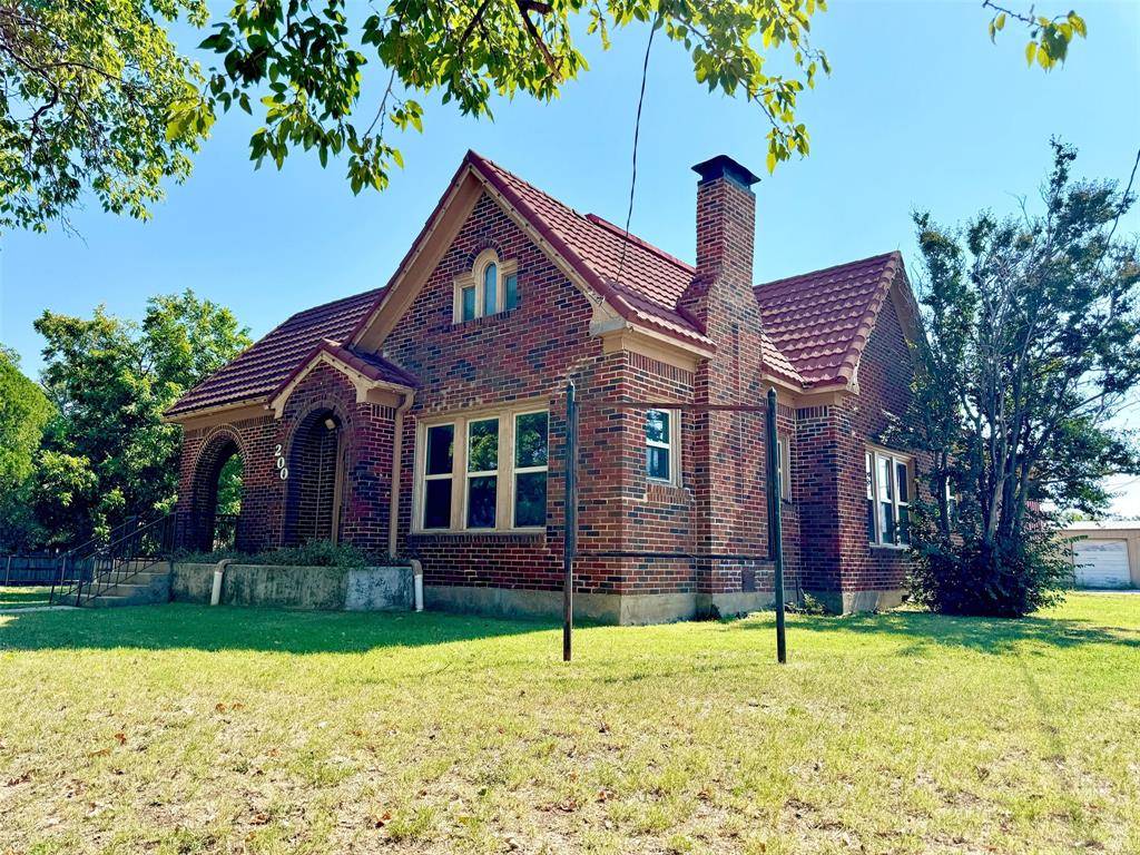 Bowie, TX 76230,200 E Tarrant Street