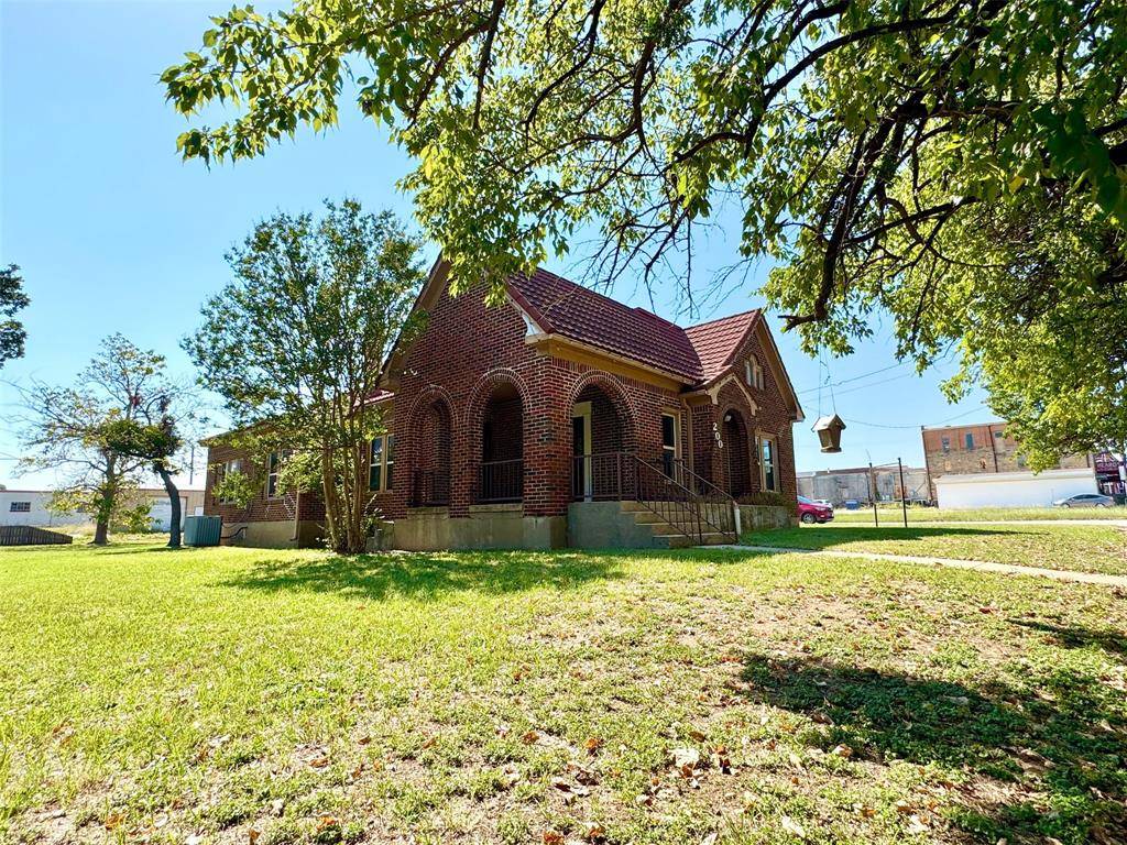 Bowie, TX 76230,200 E Tarrant Street