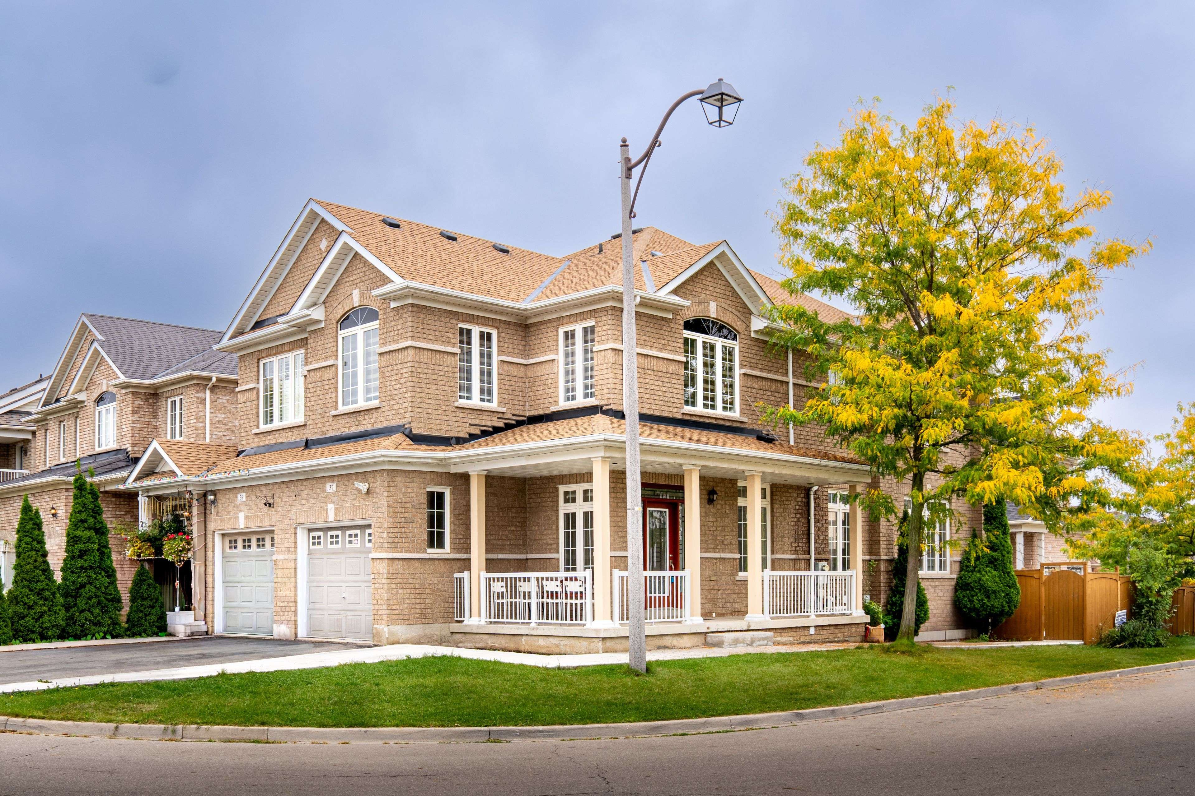 Brampton, ON L6V 4R9,37 Calm Waters CRES