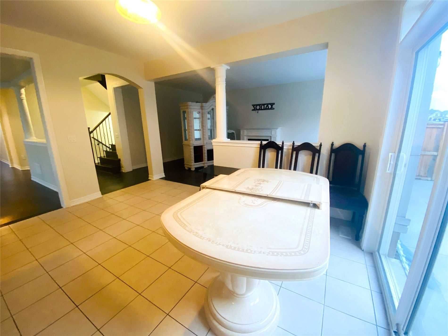 Brampton, ON L7A 4L5,43 Hoxton RD #Upper