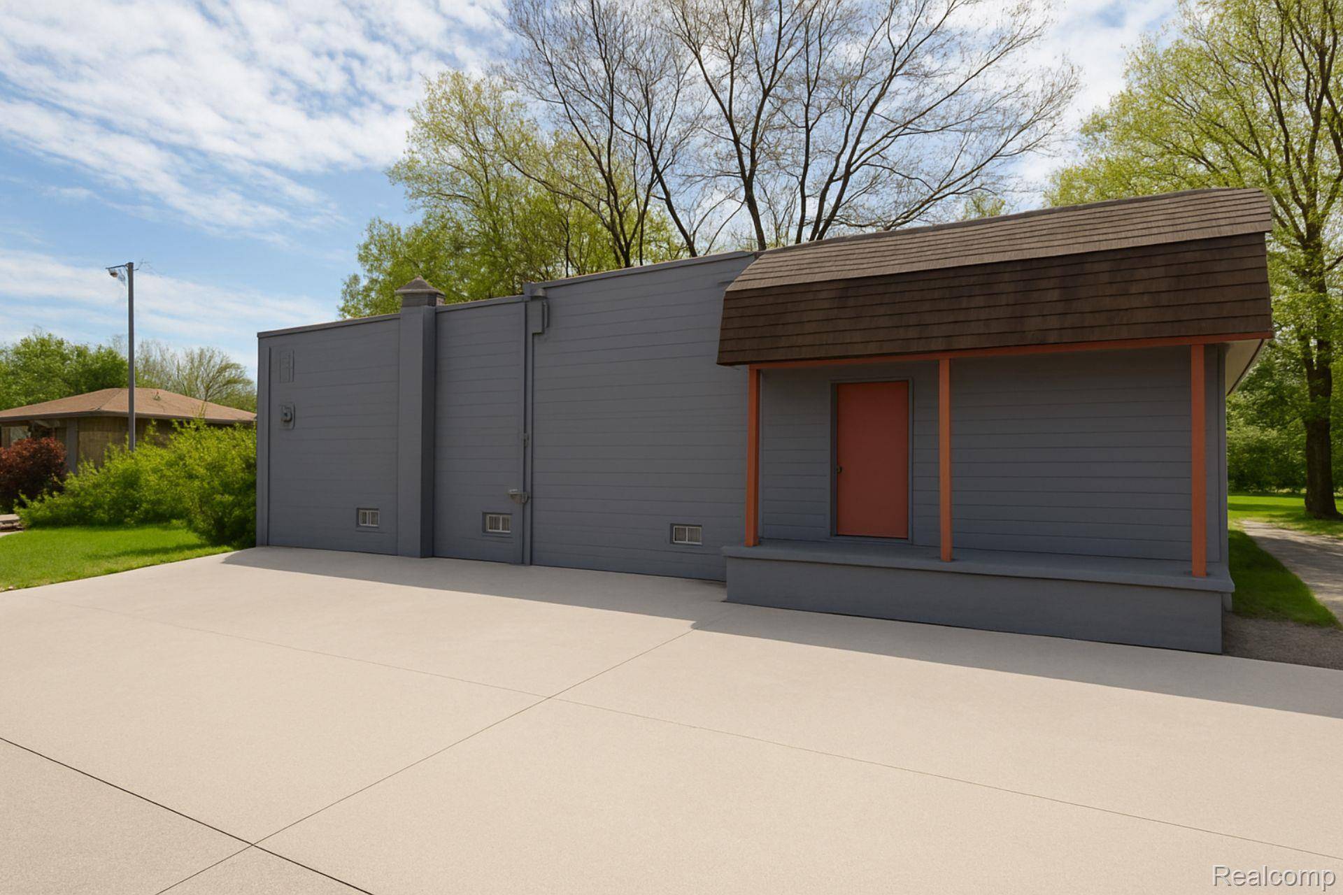 Pontiac, MI 48341,595 Orchard Lake RD