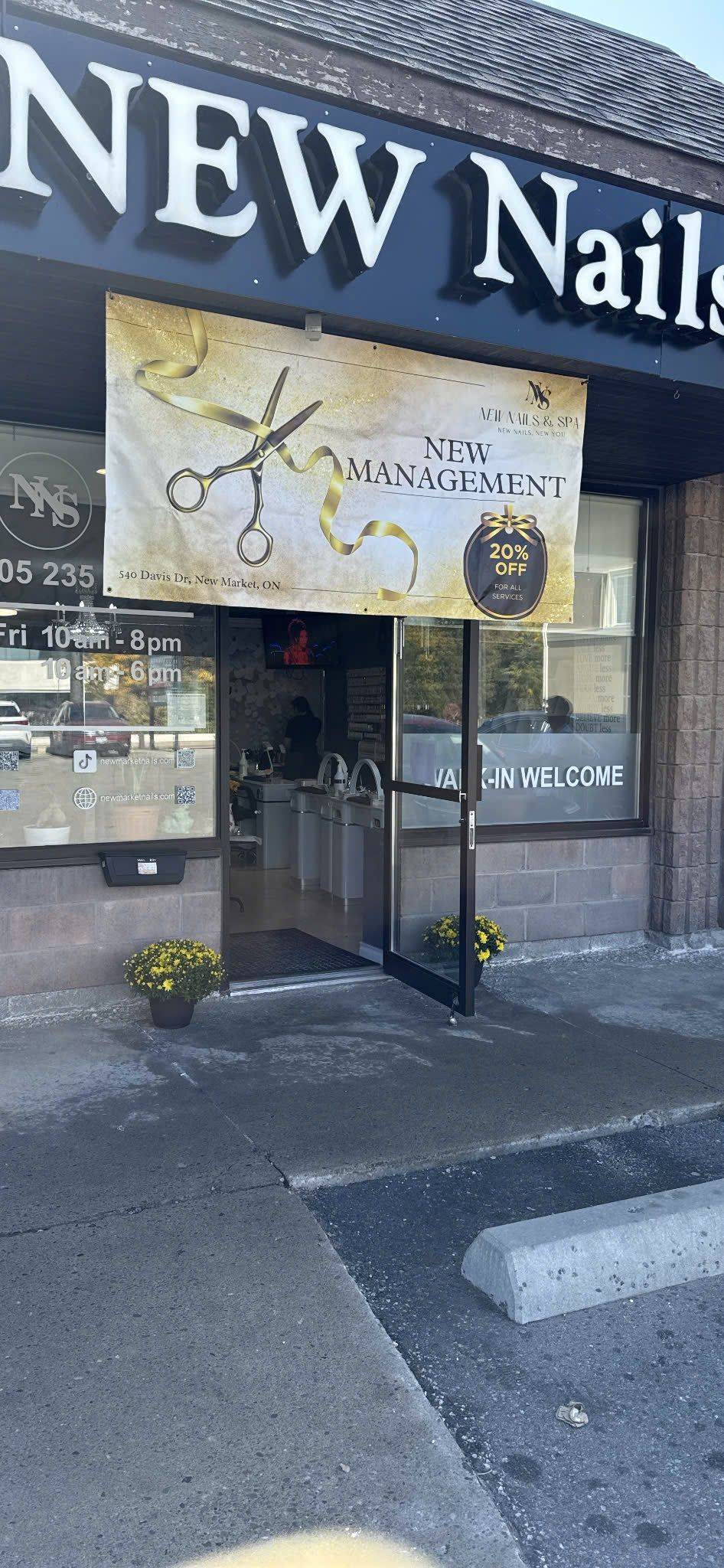 Newmarket, ON L3Y 2P3,540 Davis DR #04