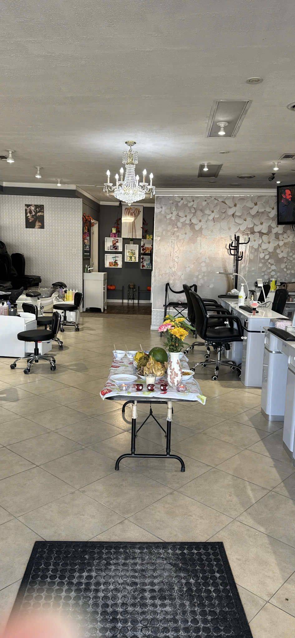 Newmarket, ON L3Y 2P3,540 Davis DR #04