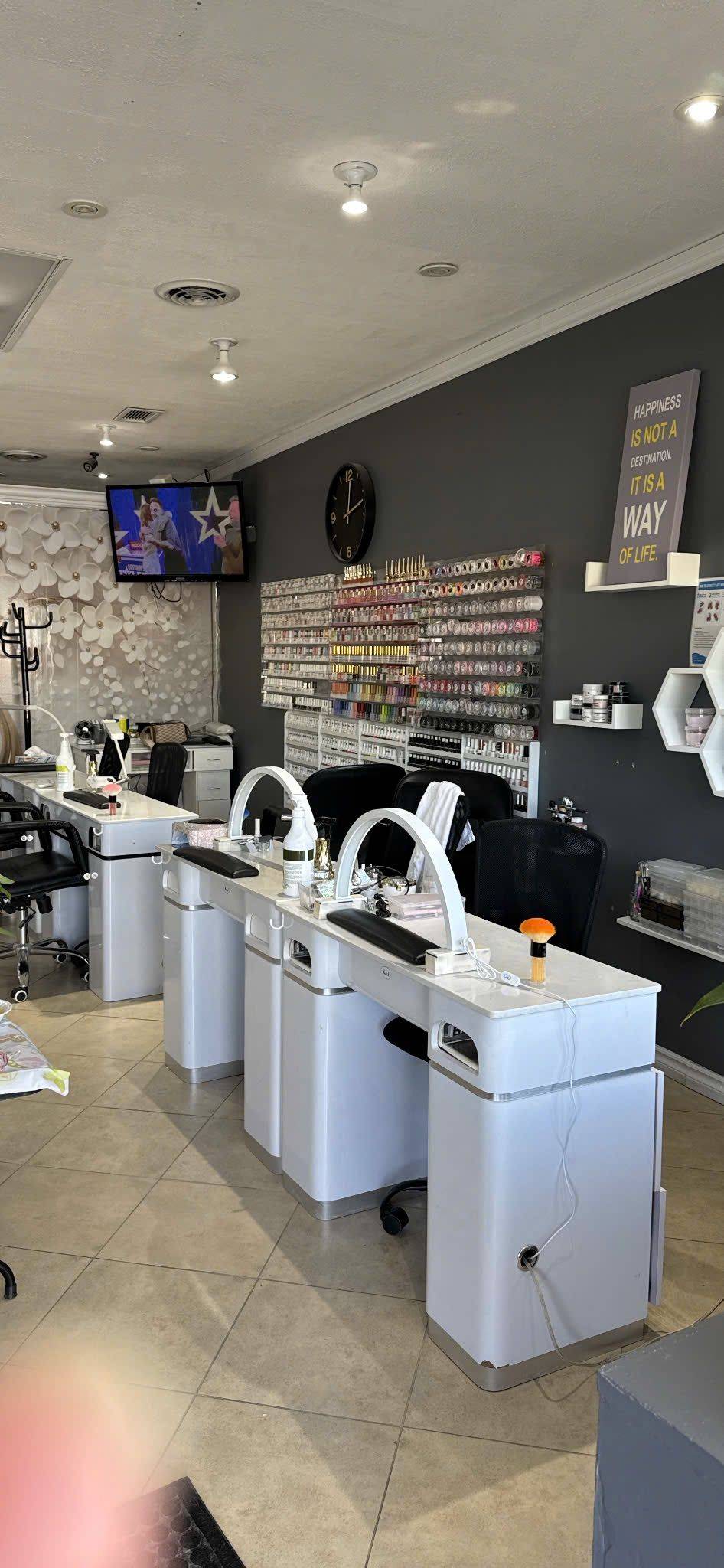 Newmarket, ON L3Y 2P3,540 Davis DR #04