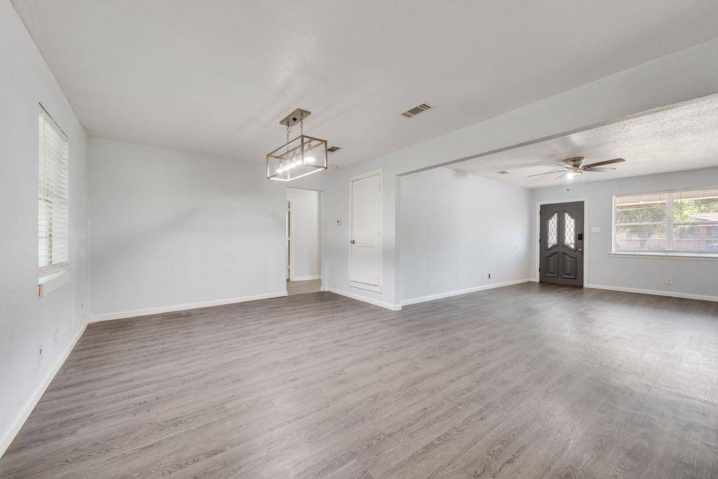 Haltom City, TX 76117,5201 Santa Rosa Drive