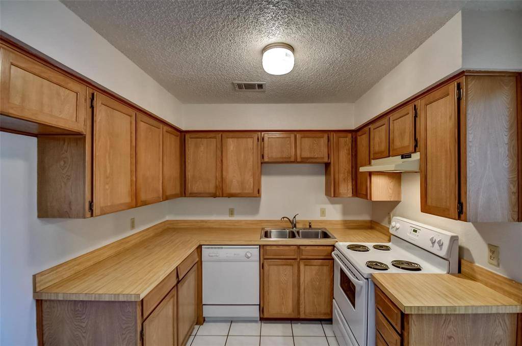 Fort Worth, TX 76133,4523 Tall Meadow Lane