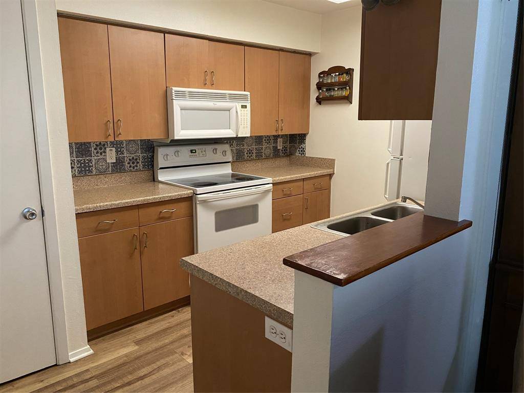 Waco, TX 76708,1500 Lake Shore Drive #213