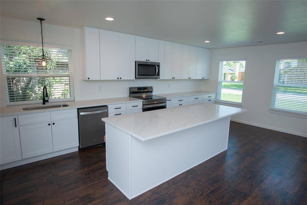 Carrollton, TX 75007,2214 Roundrock Drive