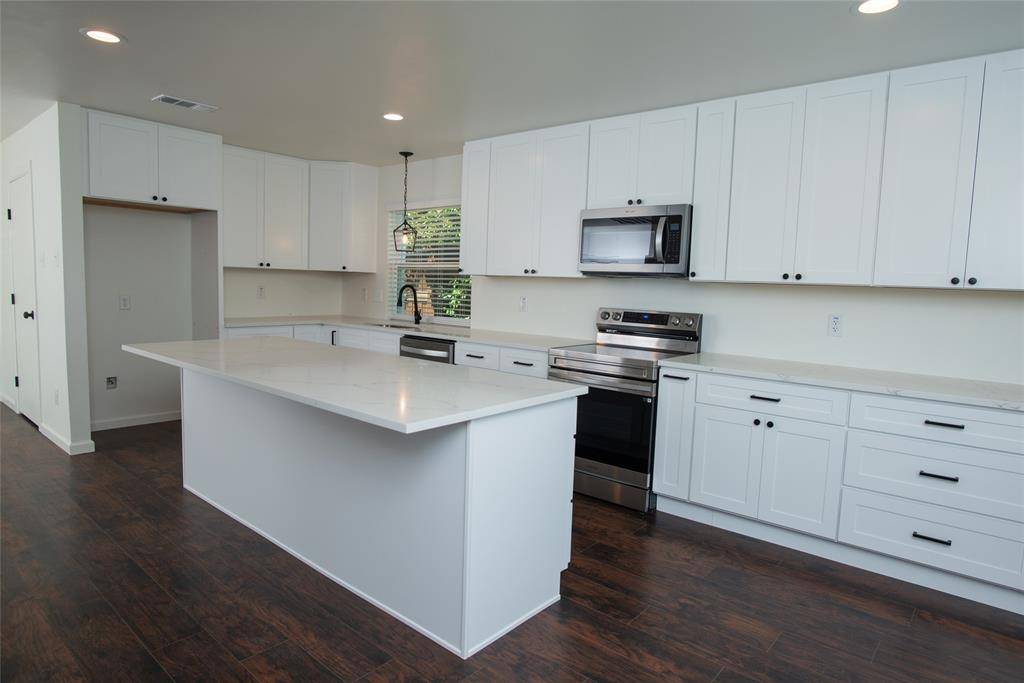 Carrollton, TX 75007,2214 Roundrock Drive